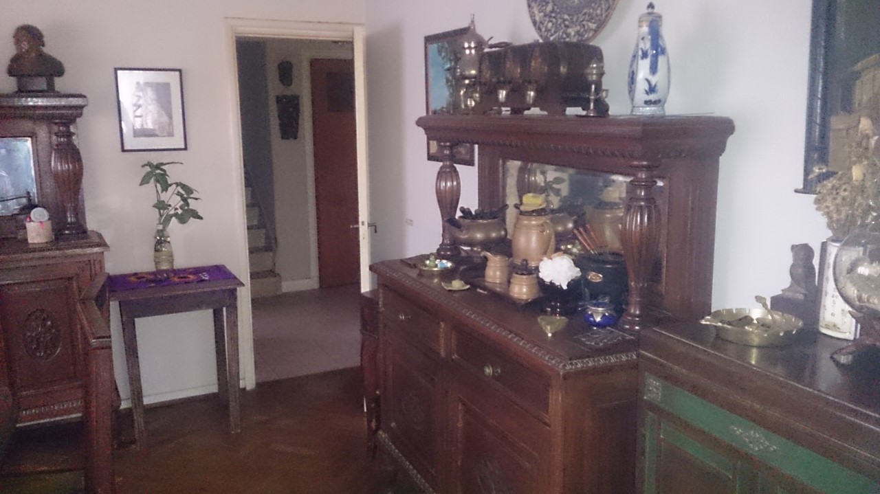 Casa de 4 Amb. con Cochera, Terraza, Patio, Lavadero, Toilette,Hall de Recepción Buena Distribución — foto 10