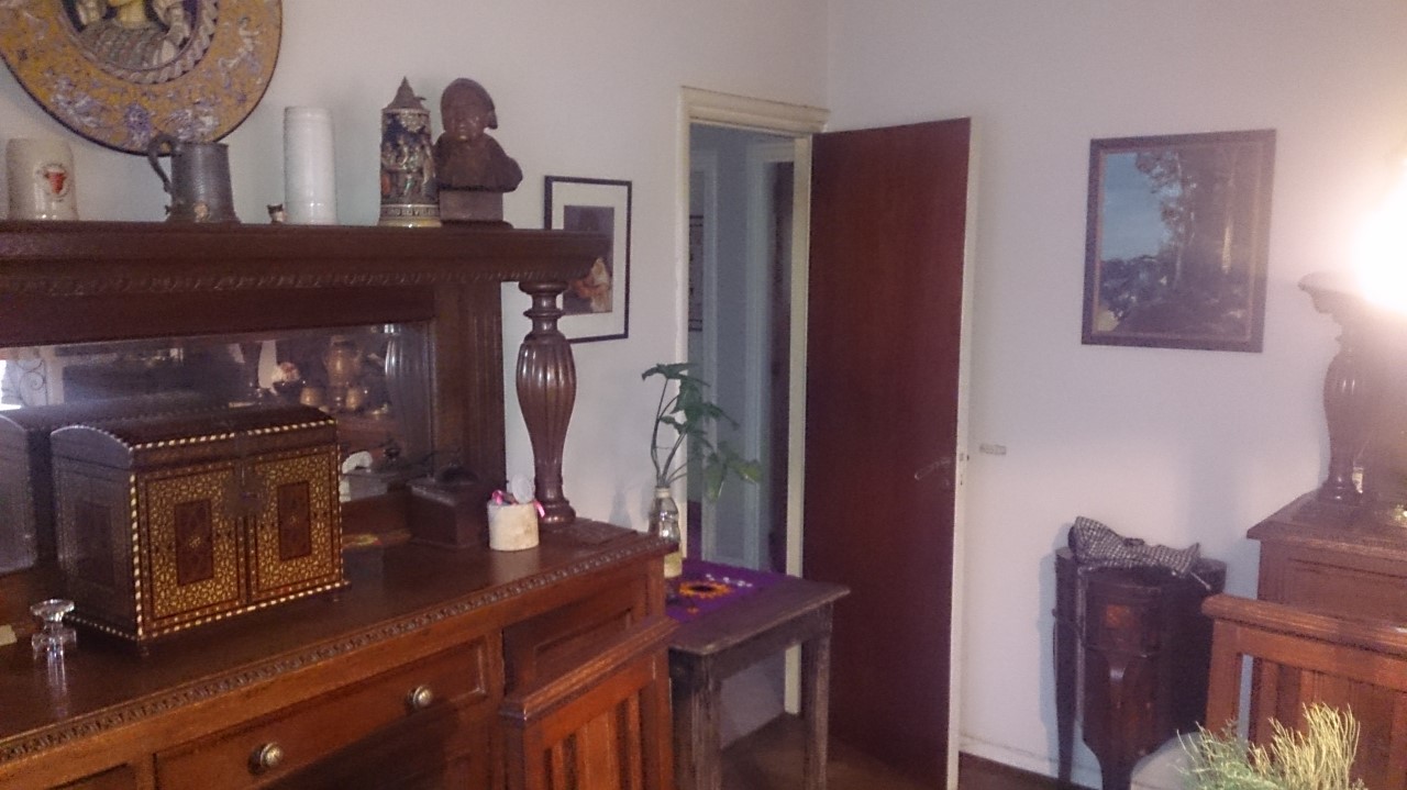 Casa de 4 Amb. con Cochera, Terraza, Patio, Lavadero, Toilette,Hall de Recepción Buena Distribución — foto 12