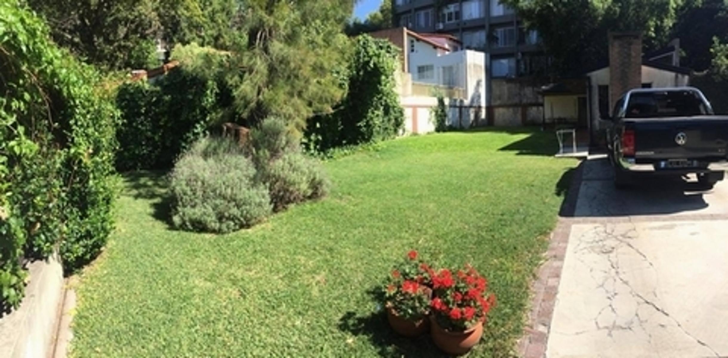 Casa de Estilo Ingles , Quincho, cochera , terraza, jardín, Balcon, sótano, dependencia. — foto 11