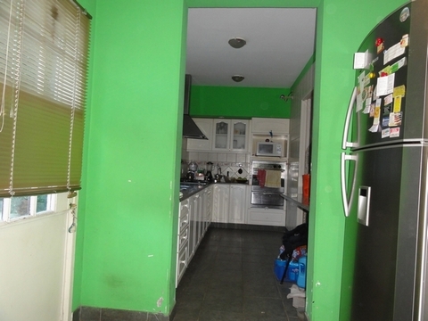 Casa de Estilo Ingles , Quincho, cochera , terraza, jardín, Balcon, sótano, dependencia. — foto 5