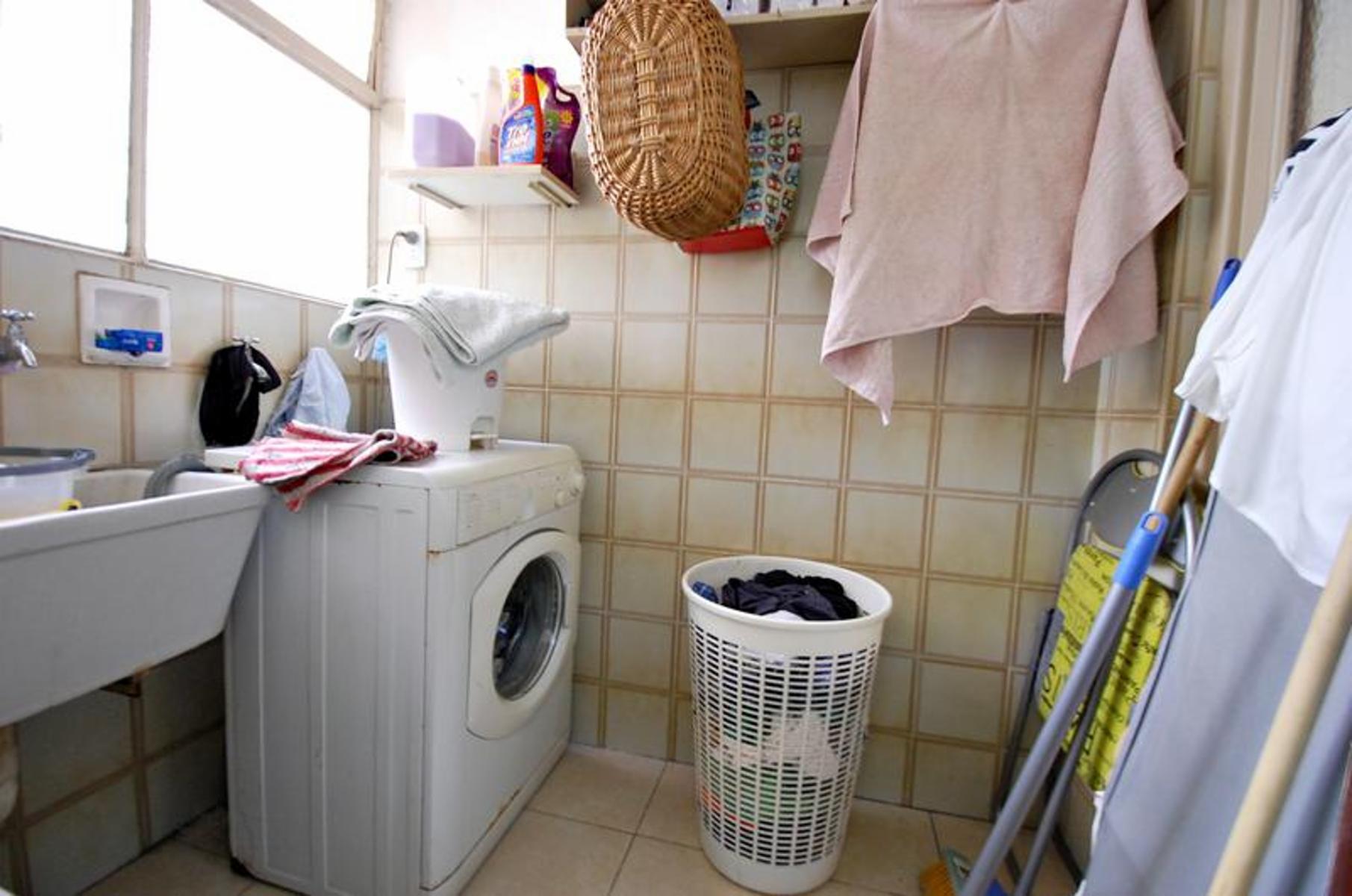 Dpto de 4 Amb. Contra frente , muy buena distribucion, con Balcon, muy Buena Ubicacion — foto 4