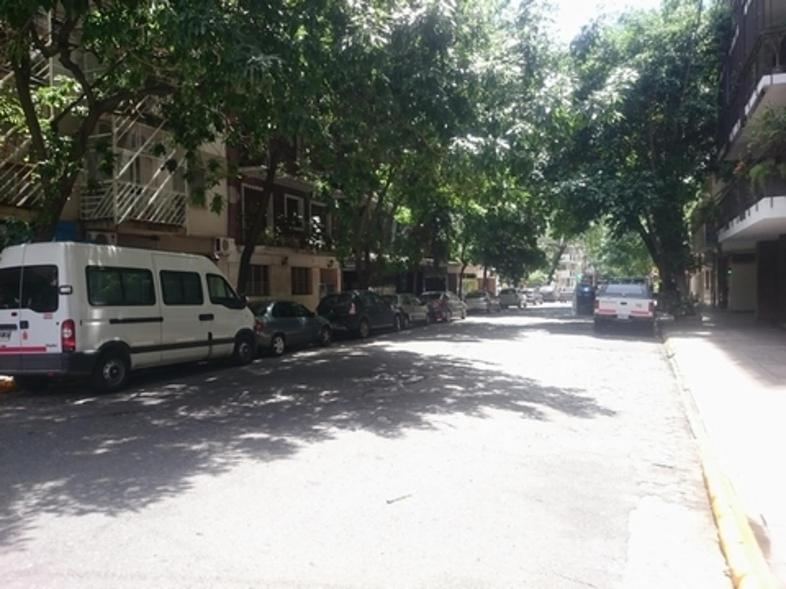 Piso de 4 Amb. a la calle con cochera, balcon, toilette, sala de planchado, Dep. Scio, Lavadero. — foto 4