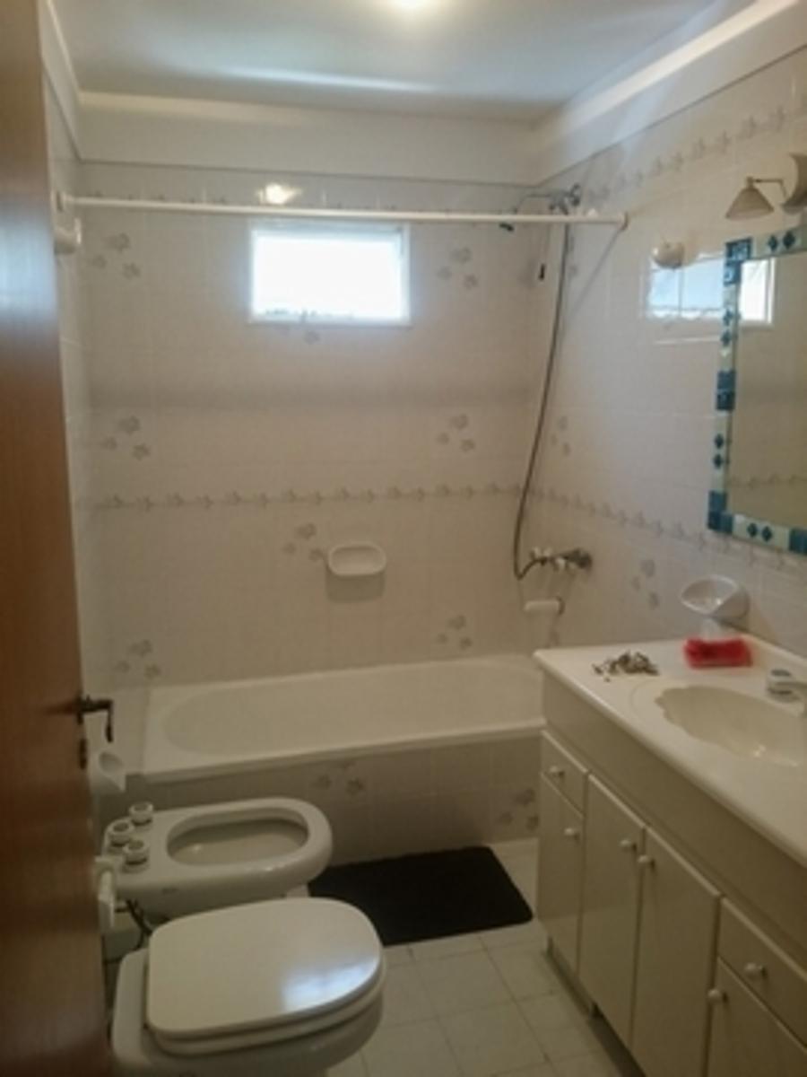 Piso de 4 Amb. a la calle con cochera, balcon, toilette, sala de planchado, Dep. Scio, Lavadero. — foto 9
