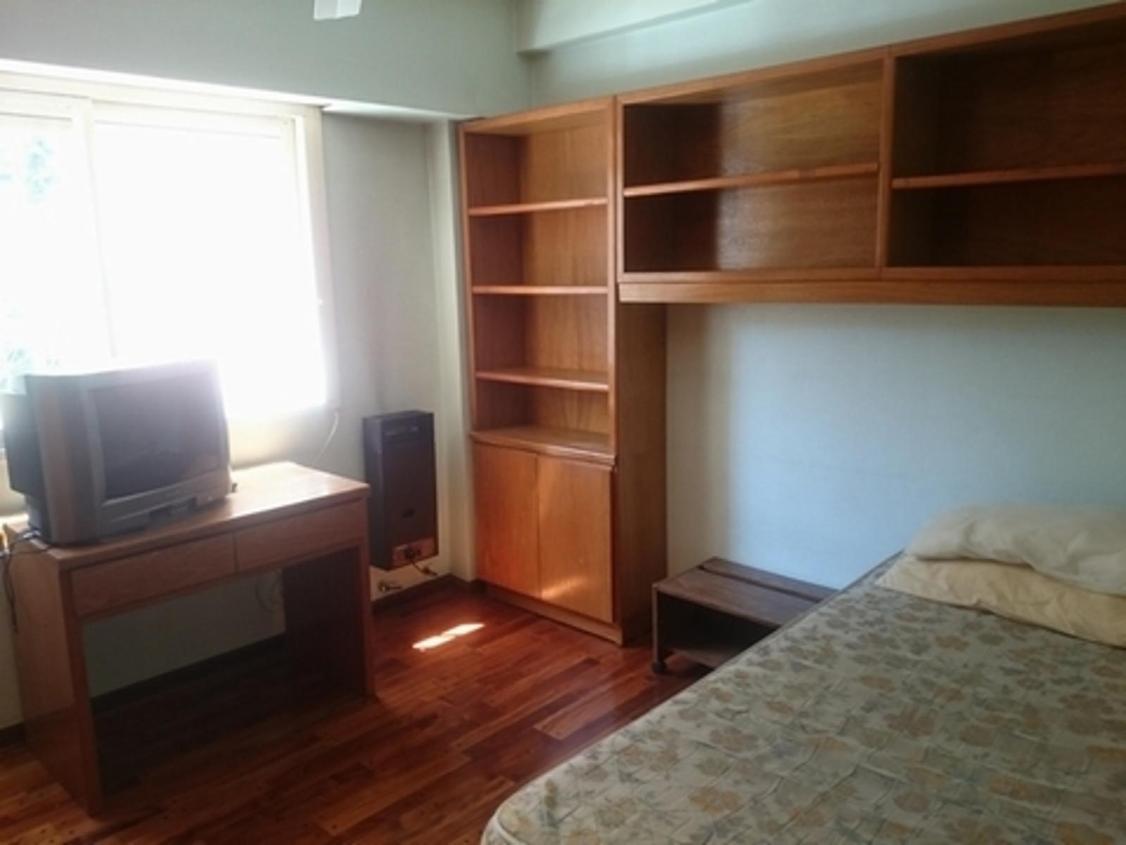 Piso de 4 Amb. a la calle con cochera, balcon, toilette, sala de planchado, Dep. Scio, Lavadero. — foto 13