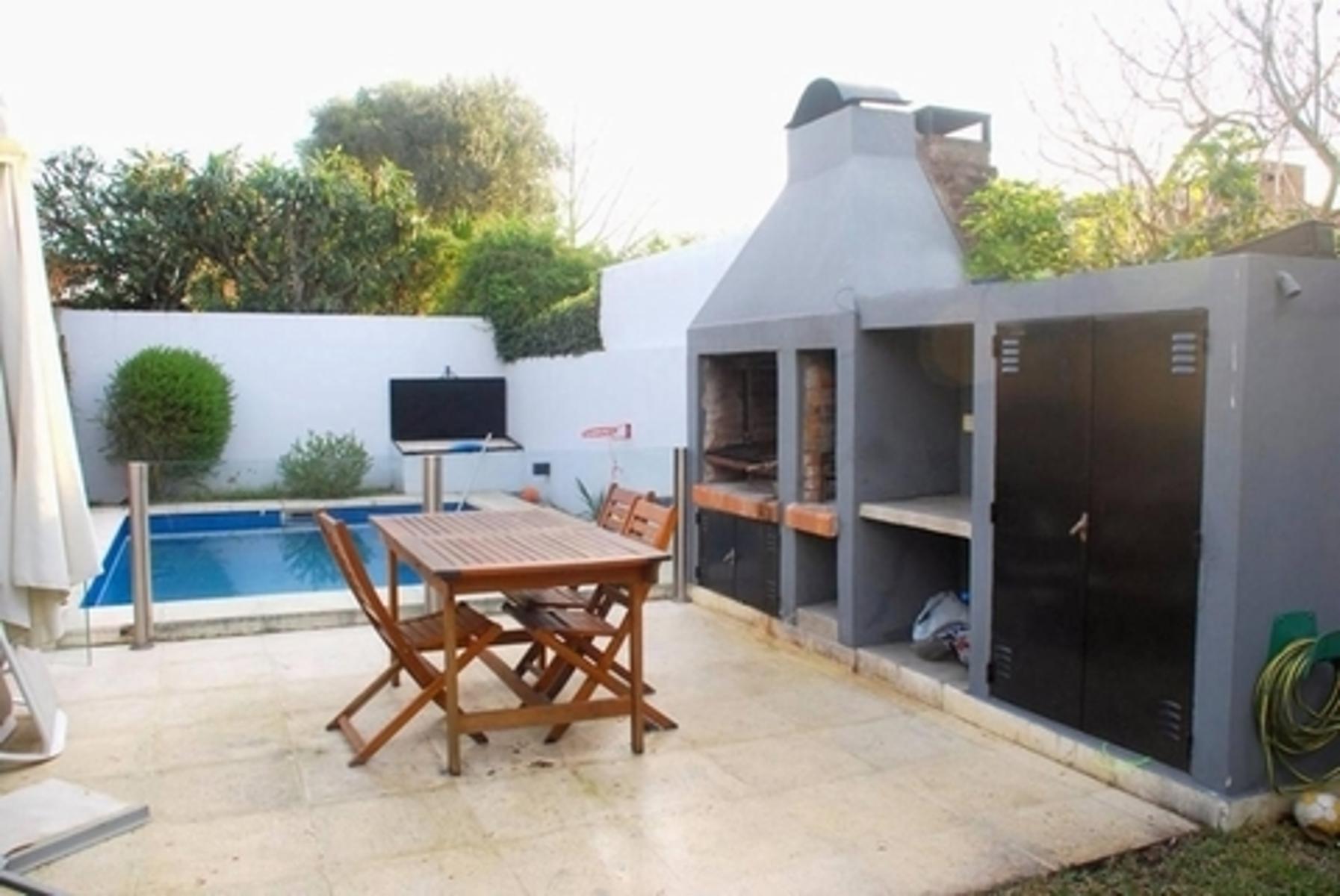 Hermoso Duplex en zona Olivos Golf 4 amb. pileta,jardin, parrilla. 3 baños — foto 13