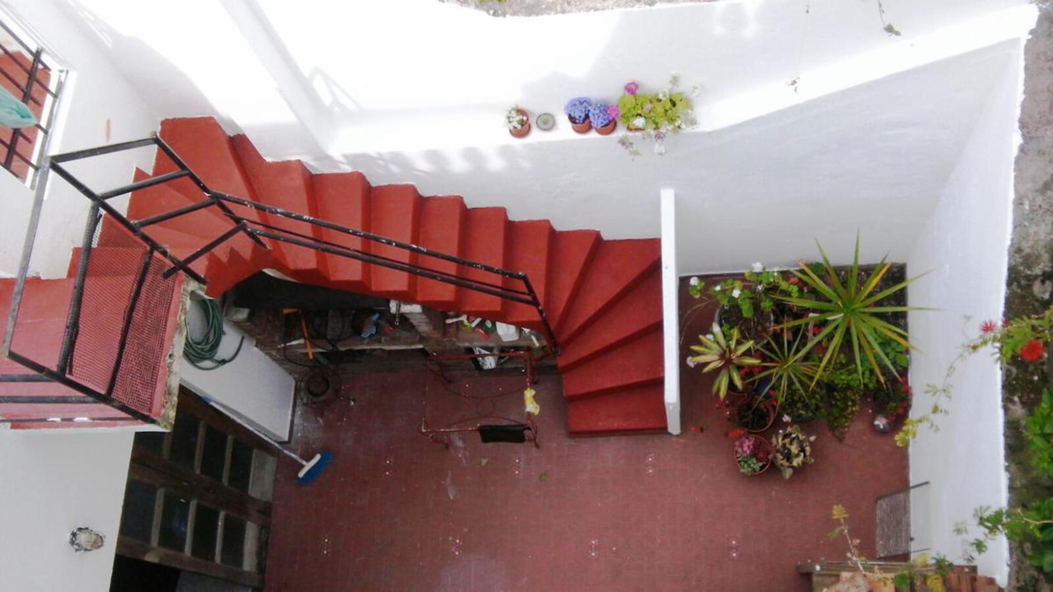 Residencia de estilo a 2 cuadras de Libertador, excelente ubicacion — foto 5