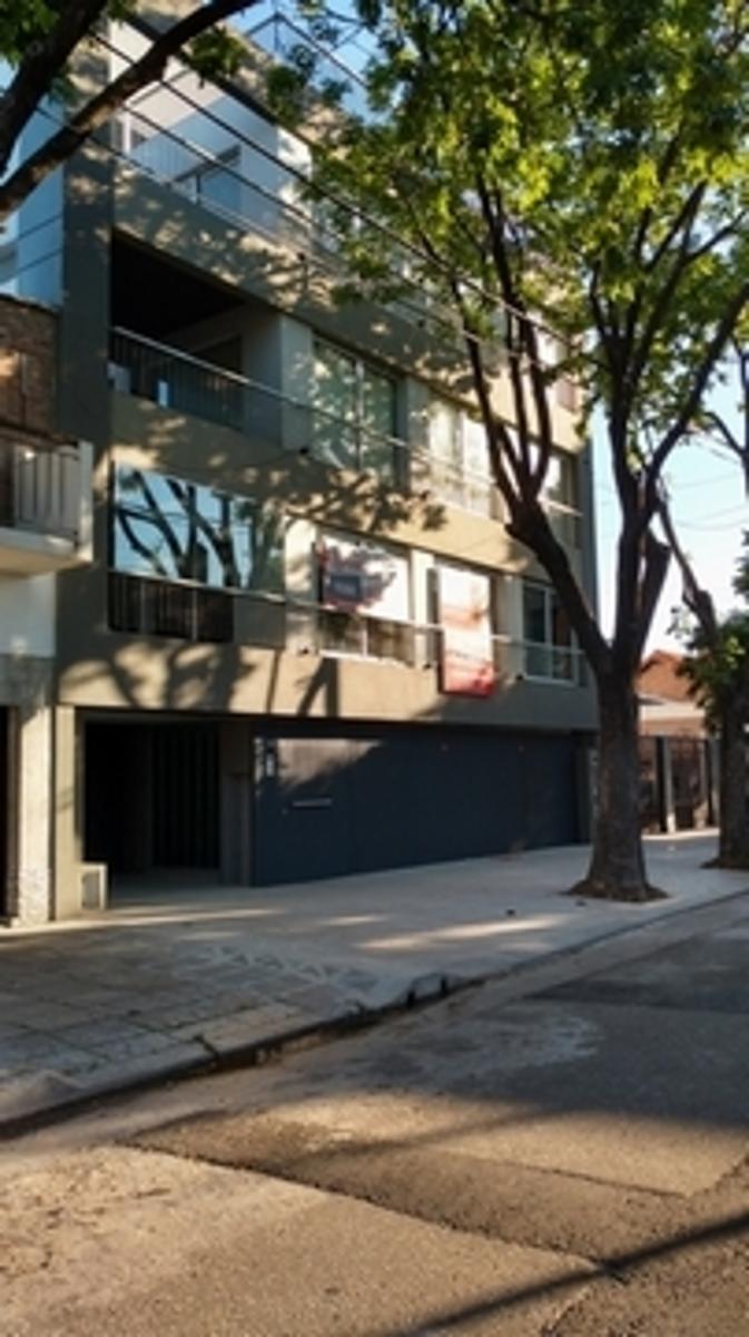 Monoambiente divisible con Balcon y Cochera — foto 3