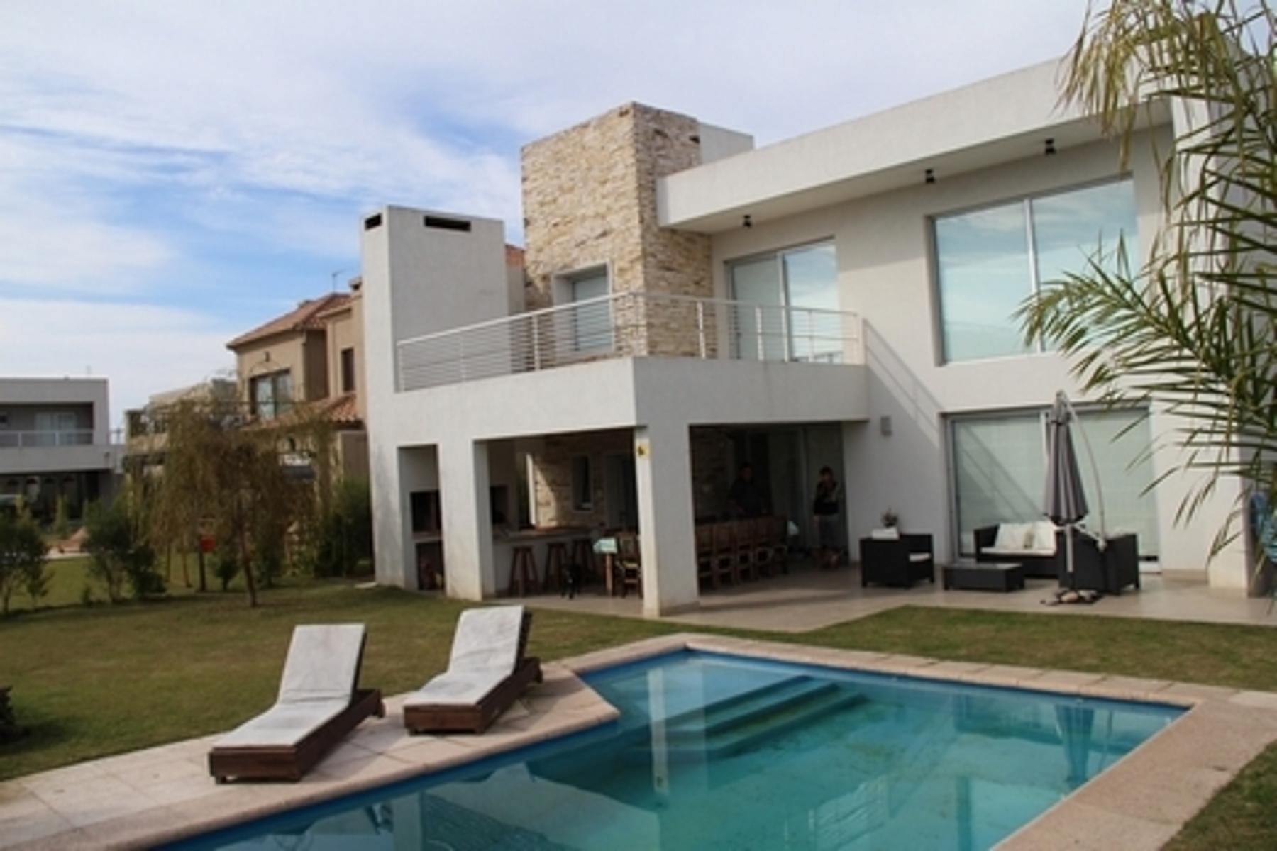 Excelente e inmejorable casa de 5 ambientes- NORDELTA