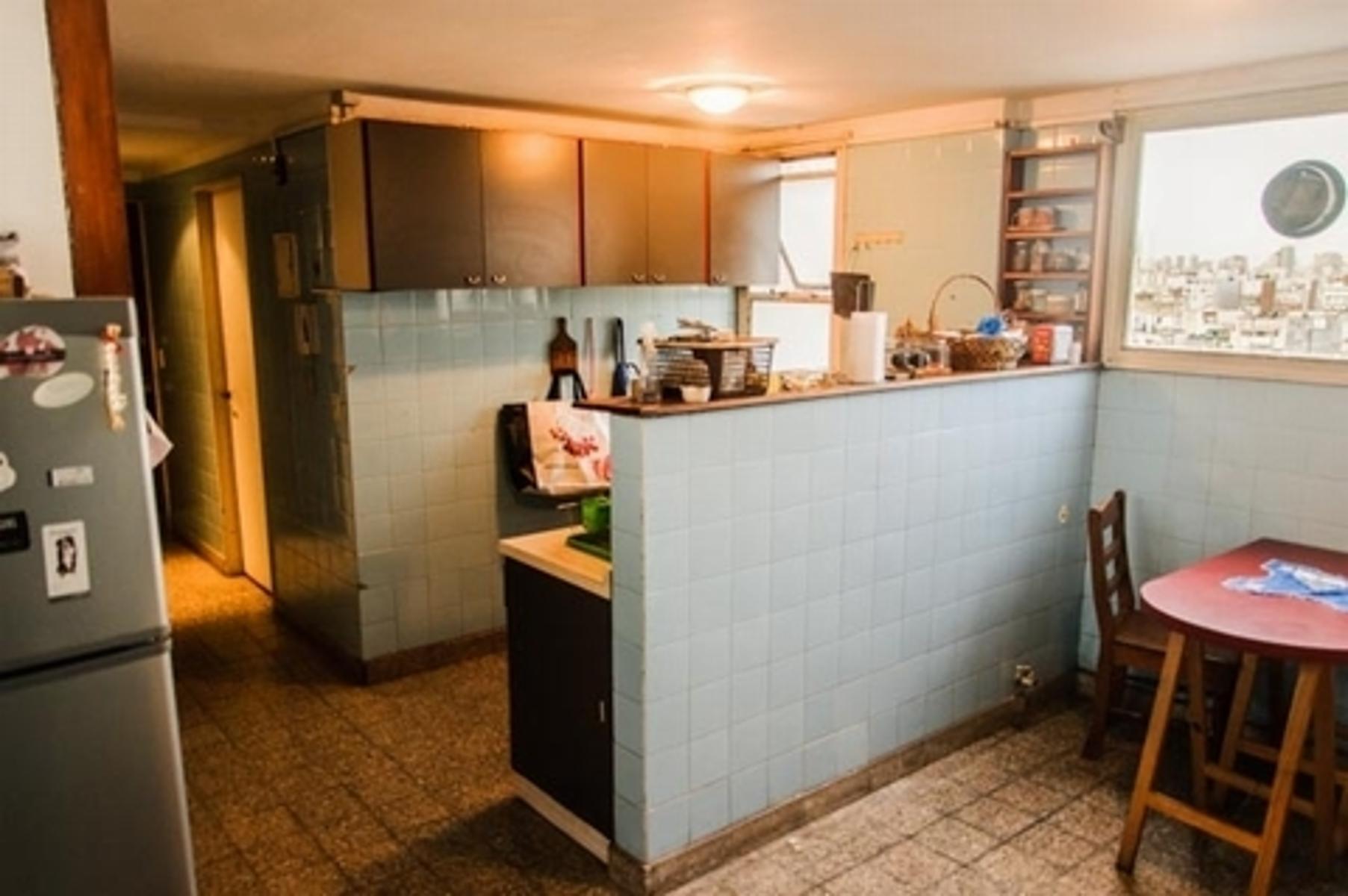 EXCELENTE SEMIPISO 3 ambientes CON COCHERA- ALMAGRO — foto 8