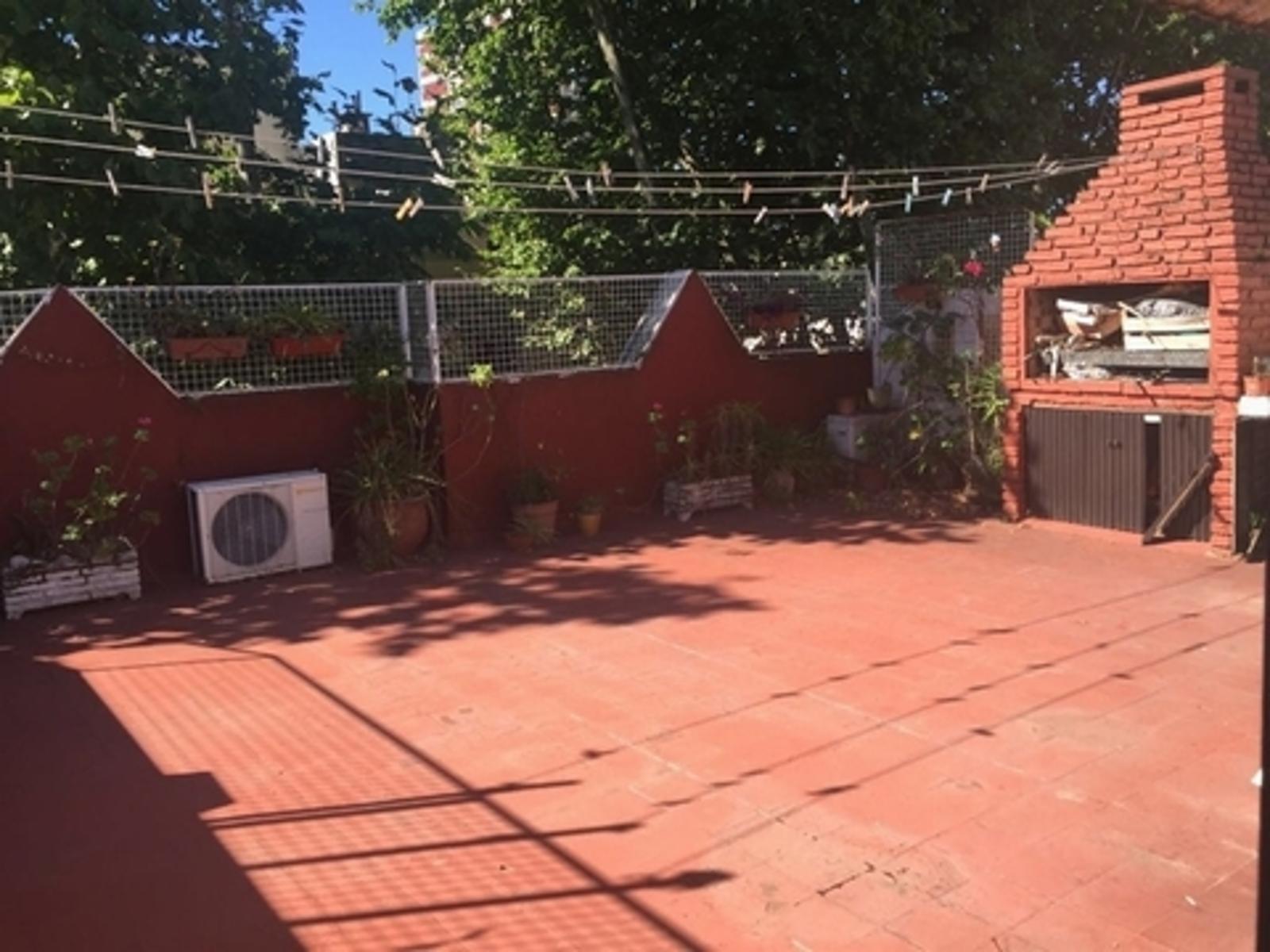 PH 6 amb con patio y terraza- VILLA URQUIZA