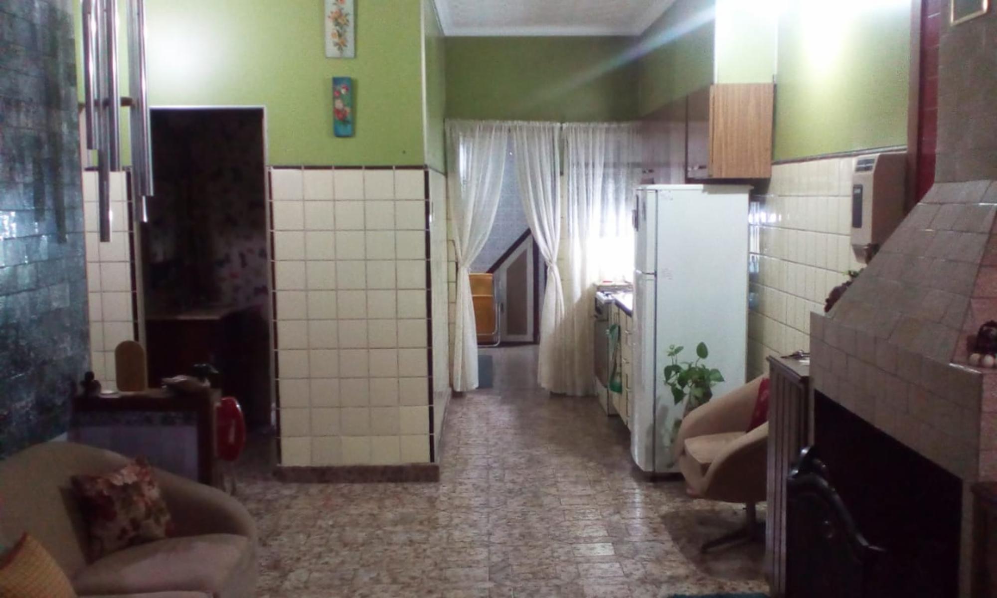 Casa 4 Amb + quincho + pileta + jardin + terraza- VILLA BALLESTER — foto 2
