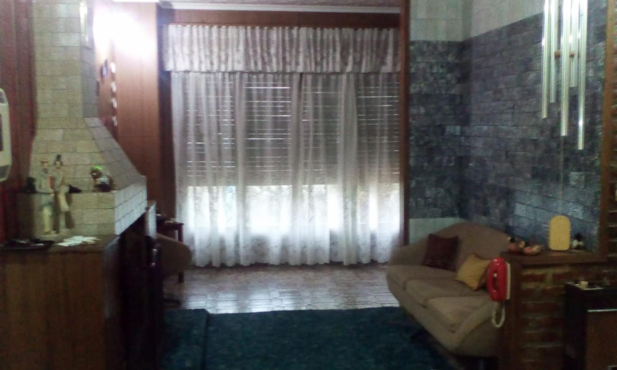 Casa 4 Amb + quincho + pileta + jardin + terraza- VILLA BALLESTER — foto 6