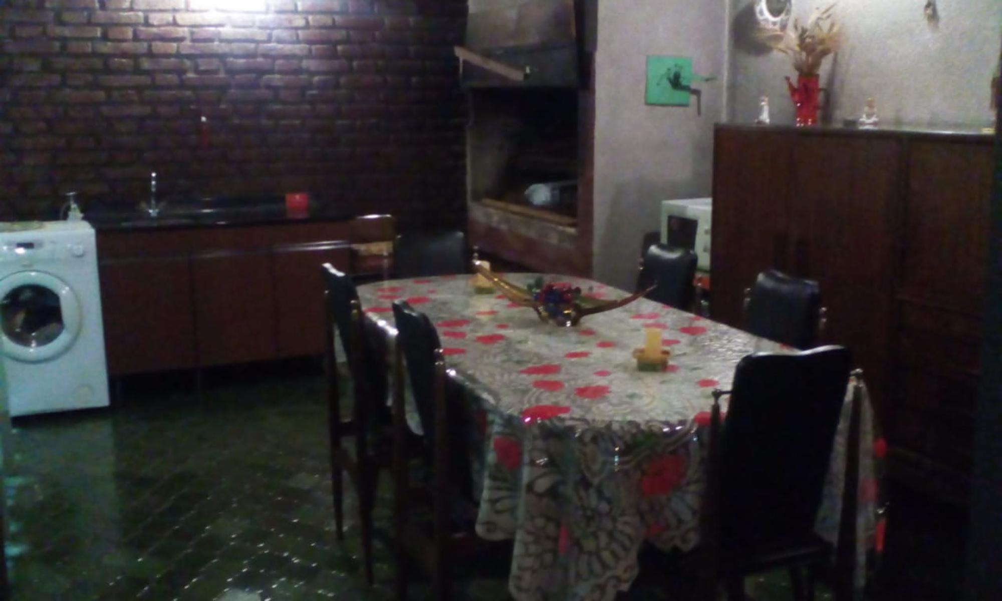 Casa 4 Amb + quincho + pileta + jardin + terraza- VILLA BALLESTER — foto 8