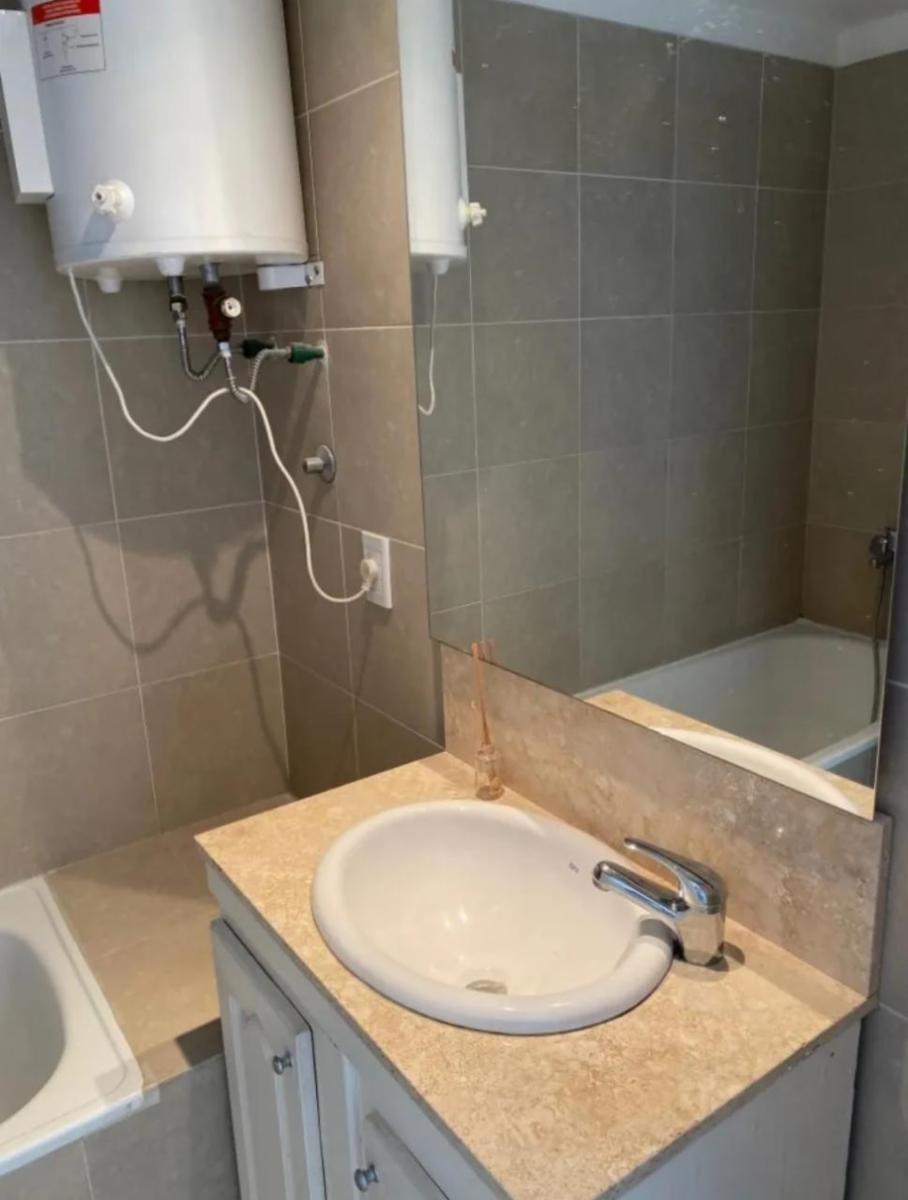Monoambiente Dividido en 2 Amb- COLEGIALES - 9
