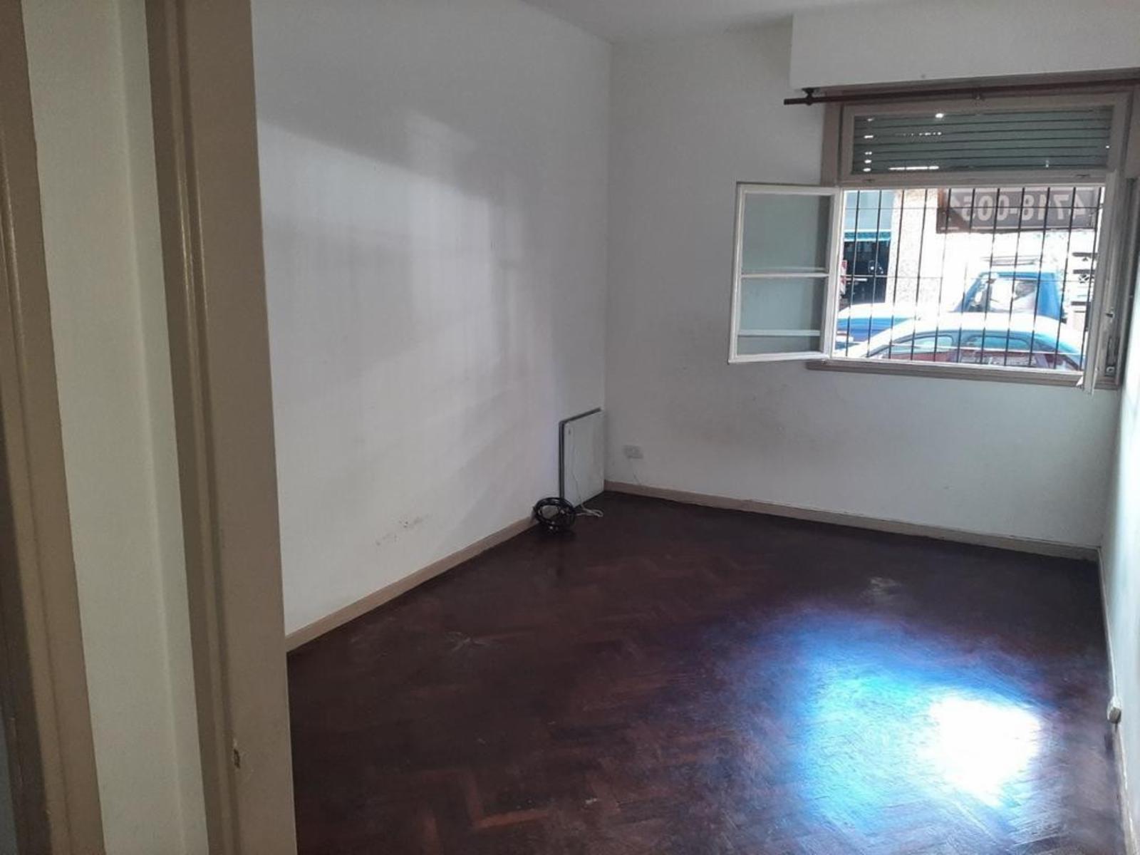 Hermoso Dpto de 2 Ambiente muy luminoso - EXELENTE UBICACION — foto 2