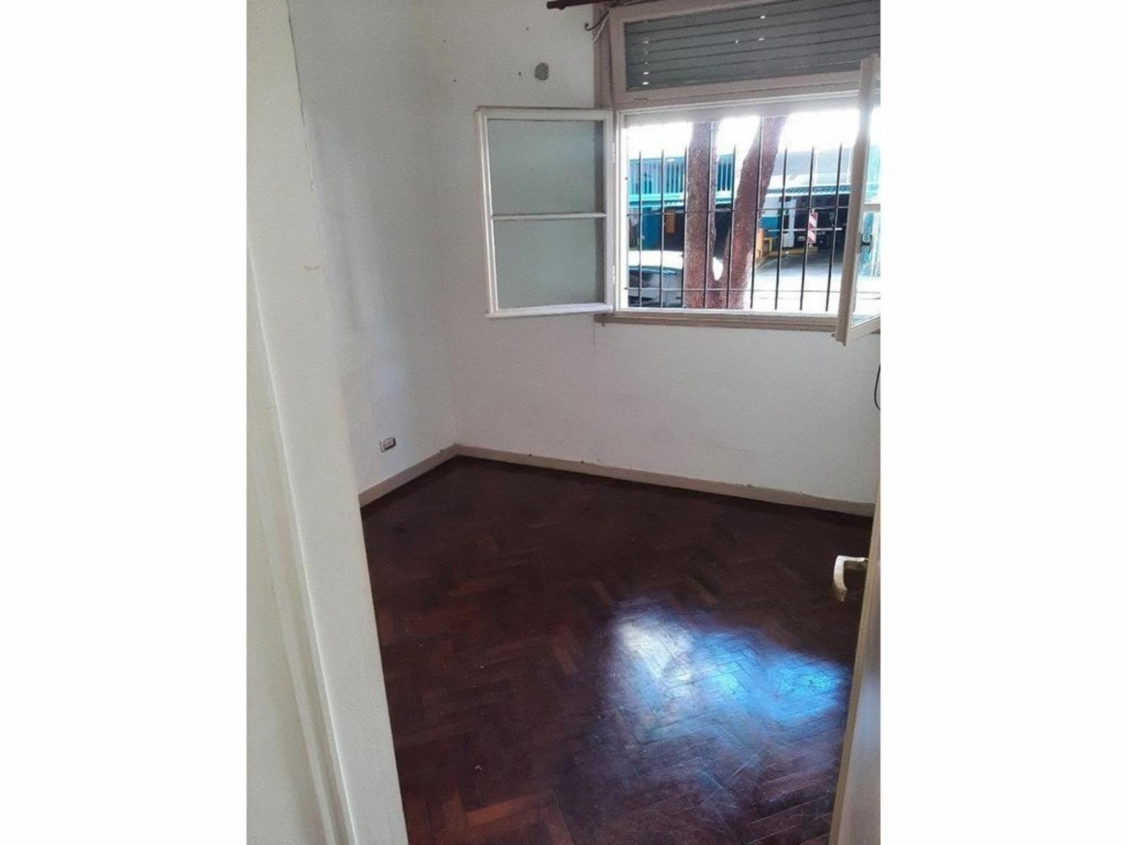 Hermoso Dpto de 2 Ambiente muy luminoso - EXELENTE UBICACION — foto 5