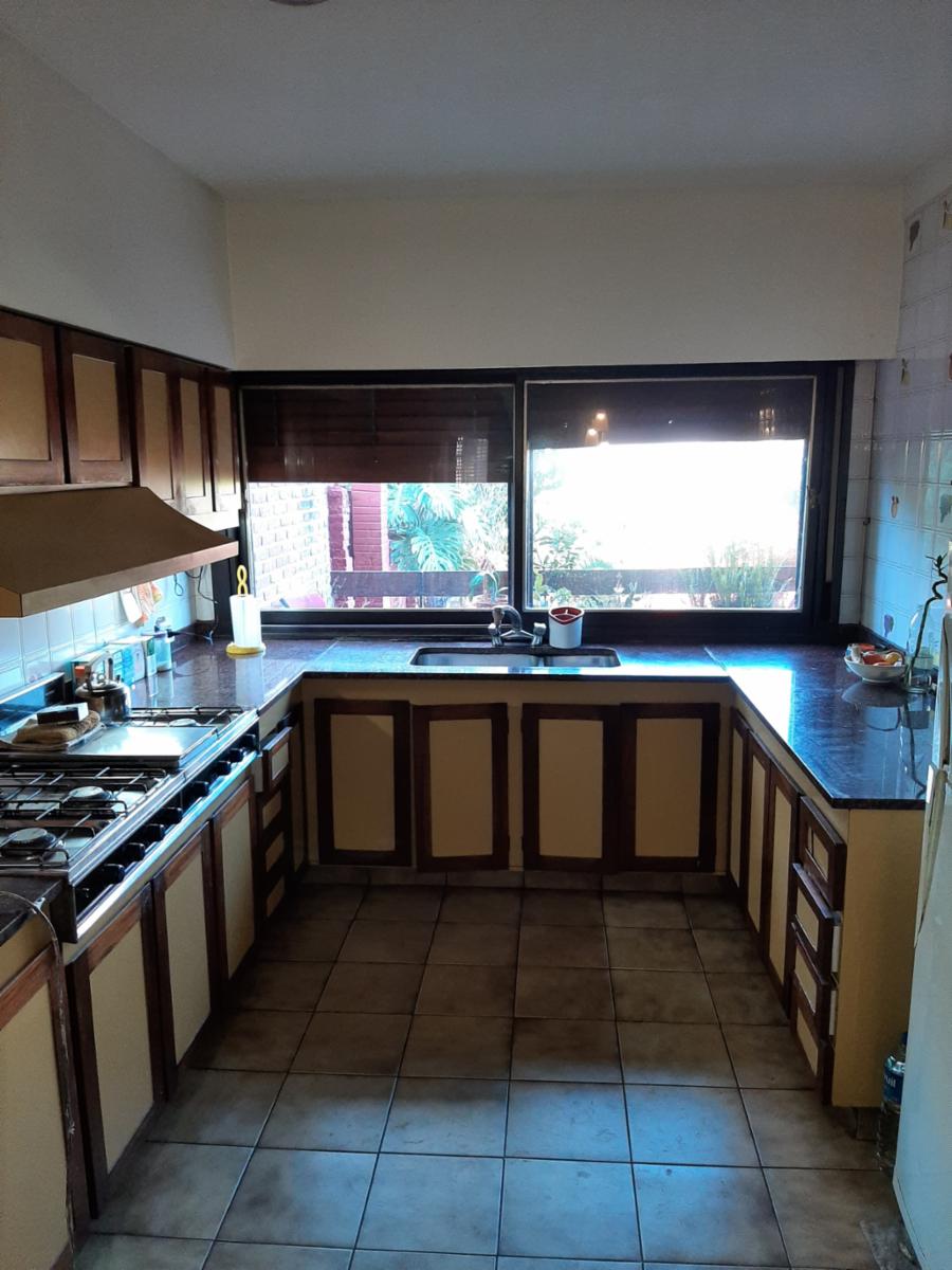 Hermosa Casa con cochera, Jardin, Pileta — foto 7
