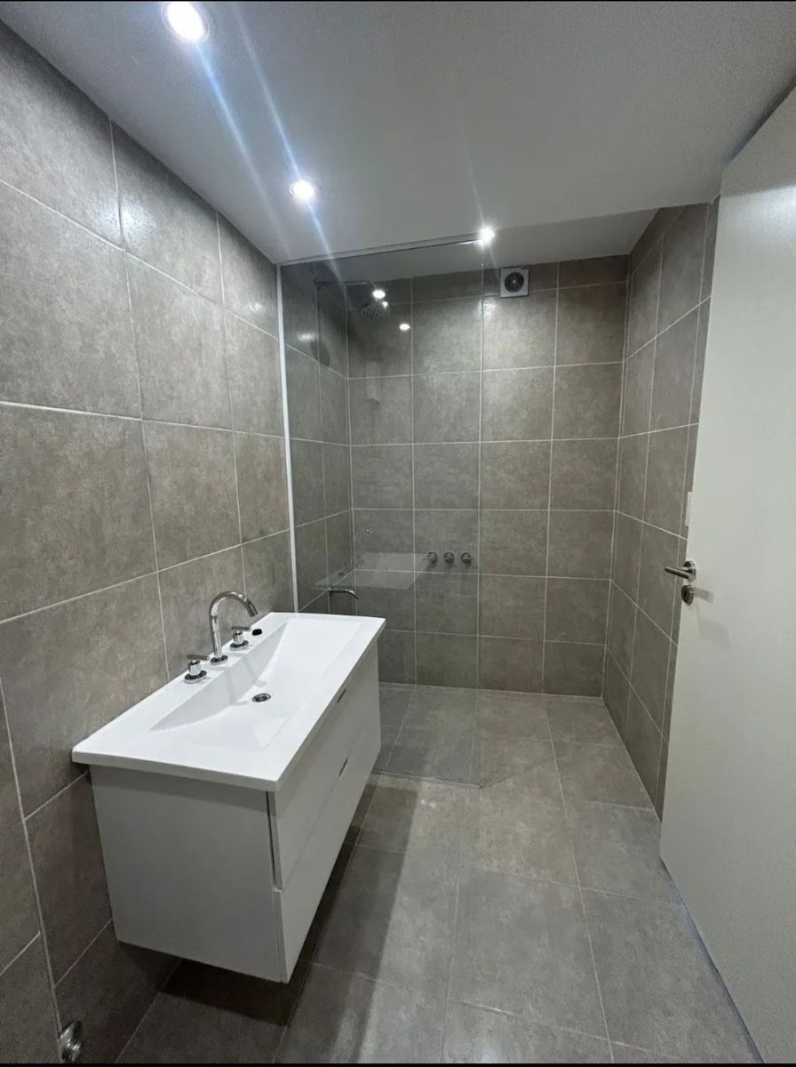 Impecable 2 Ambientes Muy Luminoso, En Excelente Ubicación, Reciclado A Nuevo. — foto 11