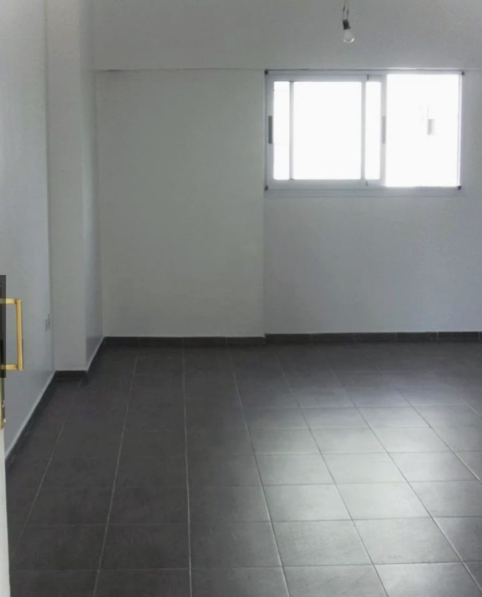 DUPLEX DE 4 AMB, CON PATIO , MUY LUMINOSO — foto 10