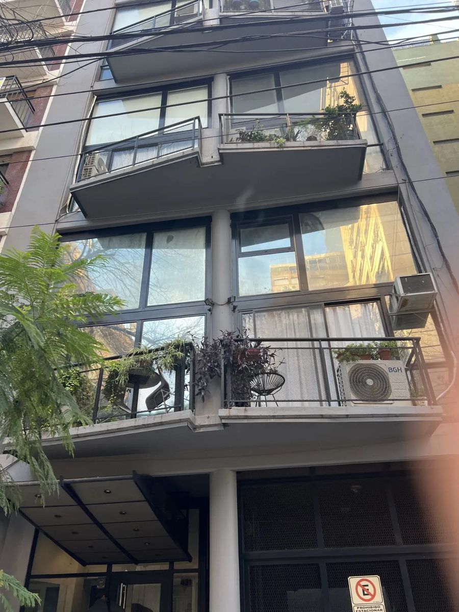 Duplex En Cañitas. La Propiedad Se Encuentra Alquilada Generando Una Renta Mensual Atractiva Lo Que La Convierte En Una Inversión Ideal Con Rentabilidad Desde El Primer Dia - 1