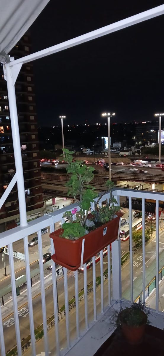 Luminoso 2 ambientes a la calle con gran vista panorámica de 360G/// balcón de 19m - 8
