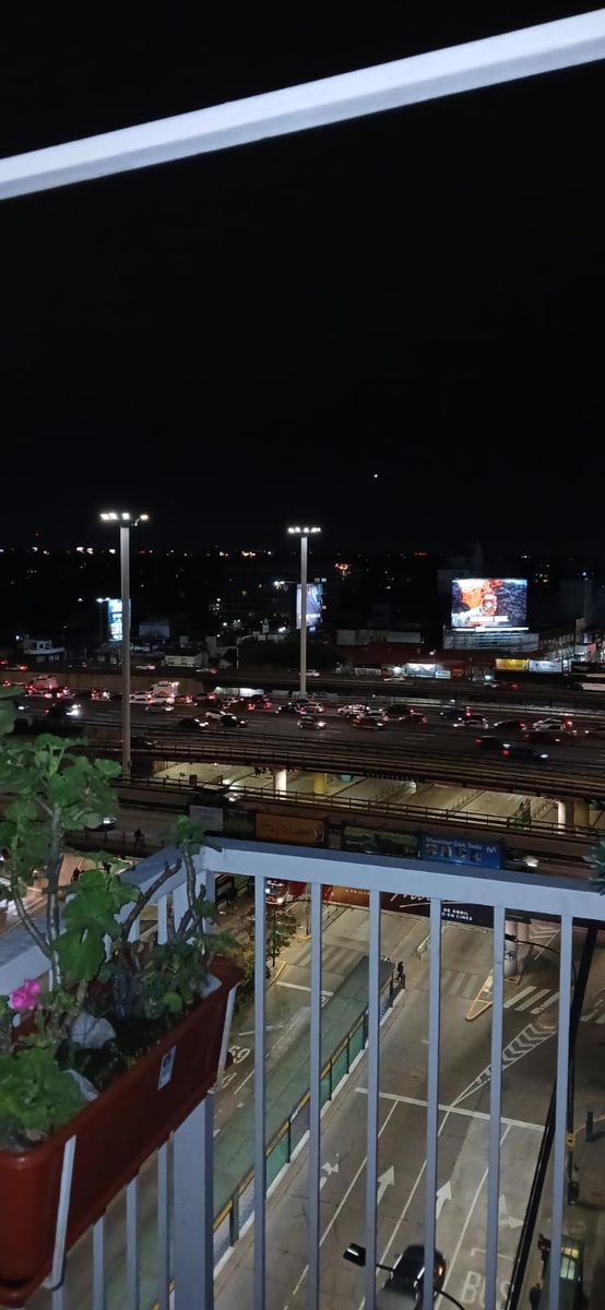 Luminoso 2 ambientes a la calle con gran vista panorámica de 360G/// balcón de 19m - 15