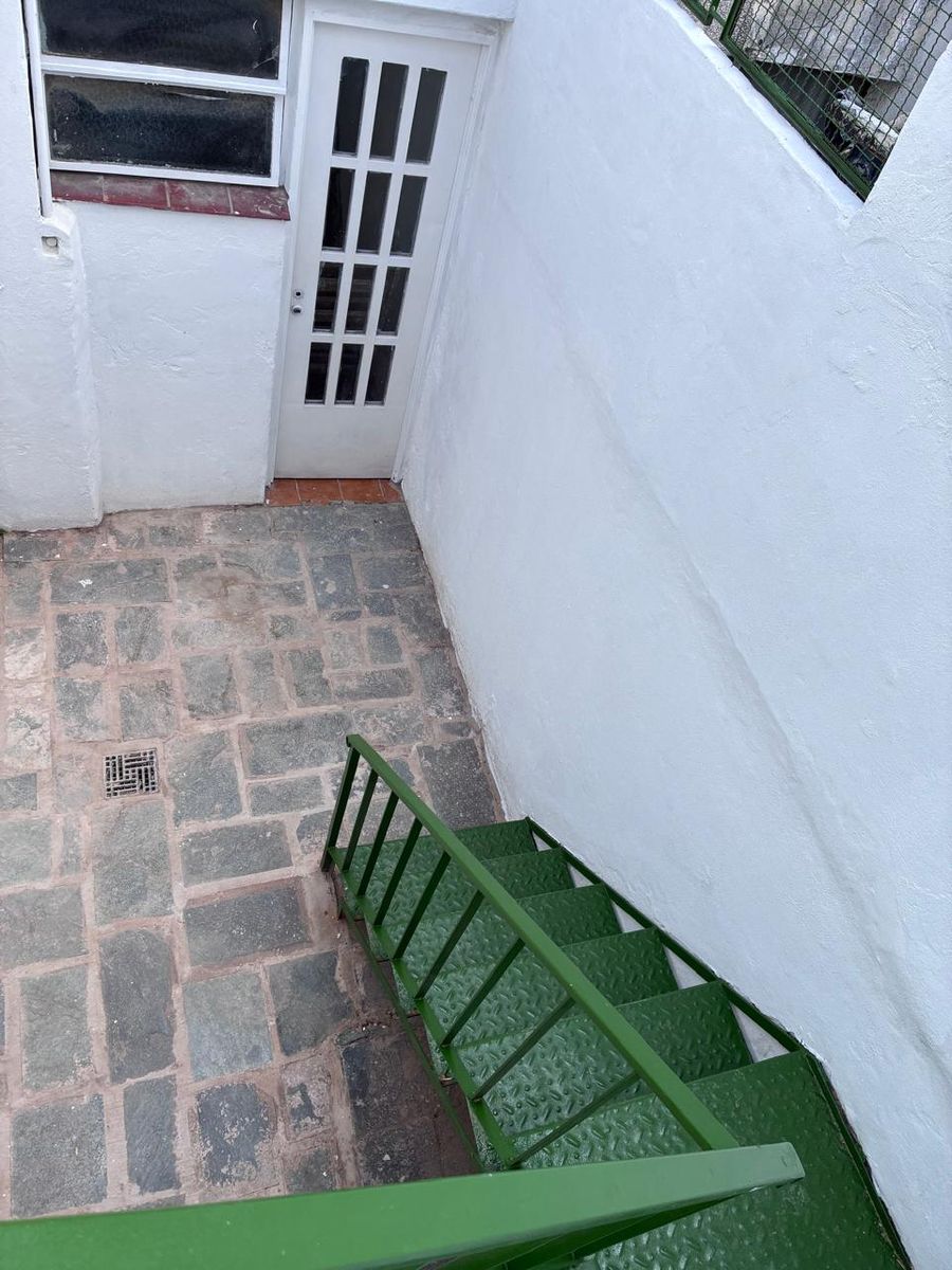 Hermoso PH de 2 a 3 Ambientes con Terraza, Quincho y Patio en Vicente López - ¡Reciclado a Nuevo y Apto Crédito - 8