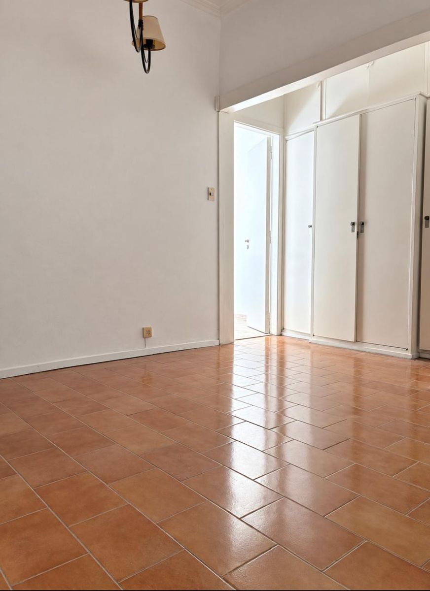 Hermoso PH de 2 a 3 Ambientes con Terraza, Quincho y Patio en Vicente López - ¡Reciclado a Nuevo y Apto Crédito - 12
