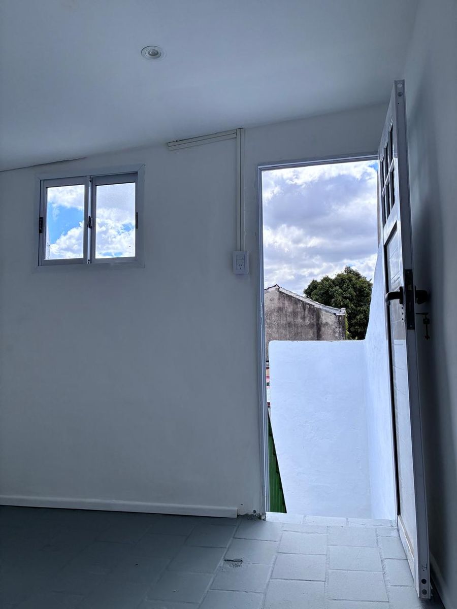 Hermoso PH de 2 a 3 Ambientes con Terraza, Quincho y Patio en Vicente López - ¡Reciclado a Nuevo y Apto Crédito - 13