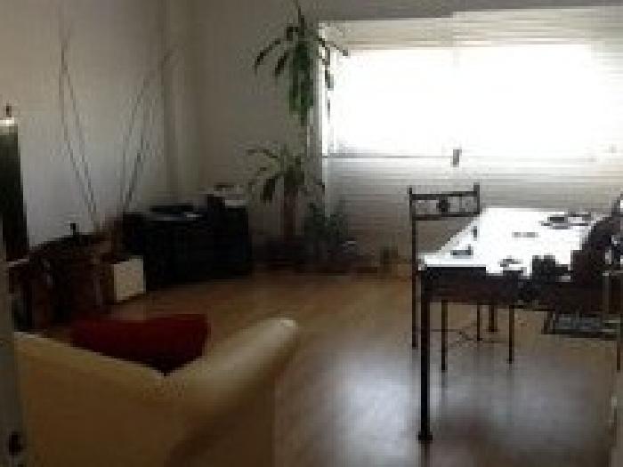 DPTO EN DUPLEX, BAULERA Y TOILETTE MUY LUMINOSO, TODO A LA CALLE APTO PROFECIONAL — foto 4