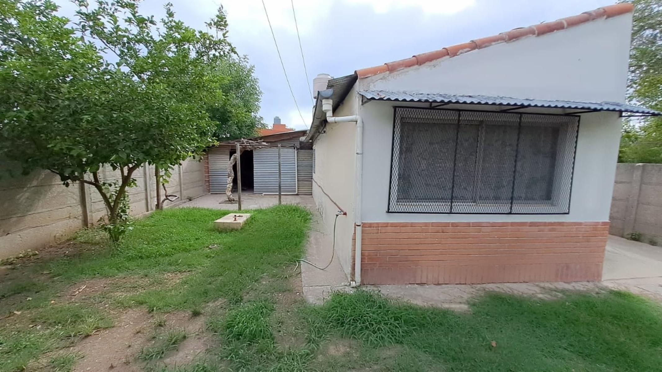 CASA EN VENTA EN CNEL. BRANDSEN - 12