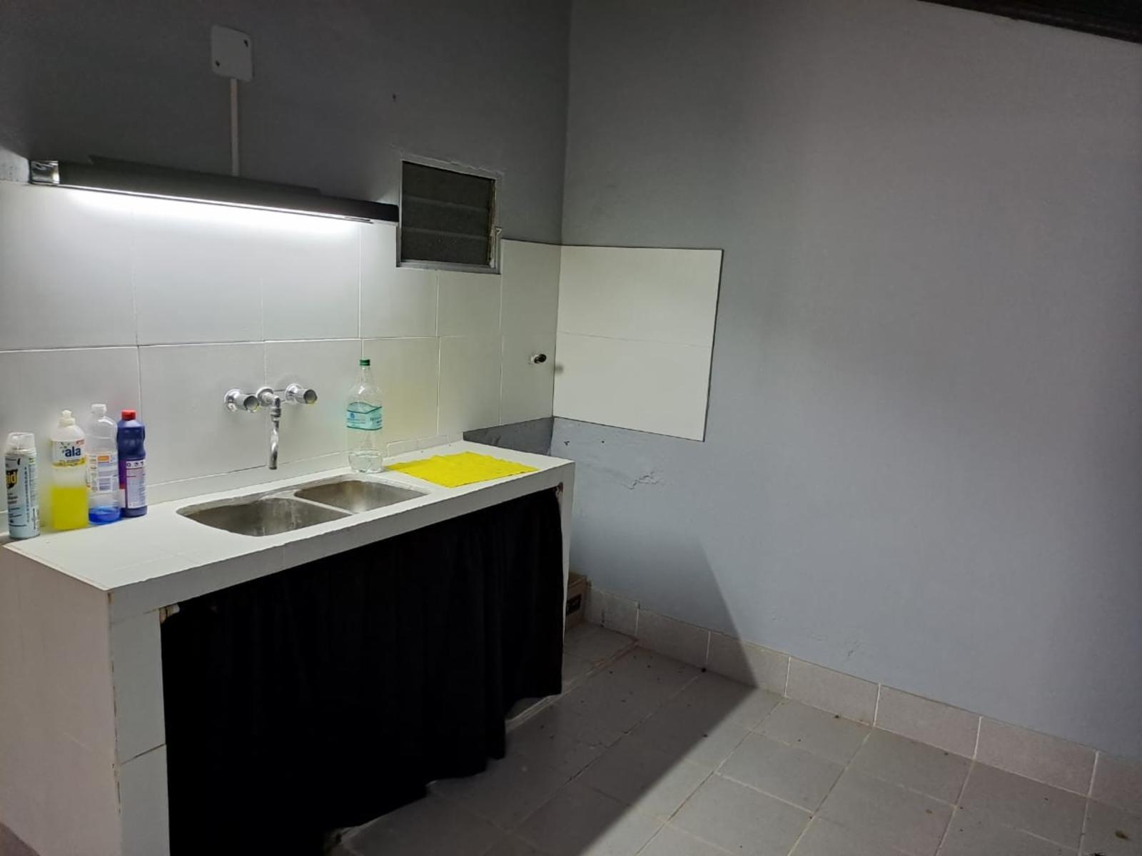 CASA EN VENTA EN CNEL. BRANDSEN - 17