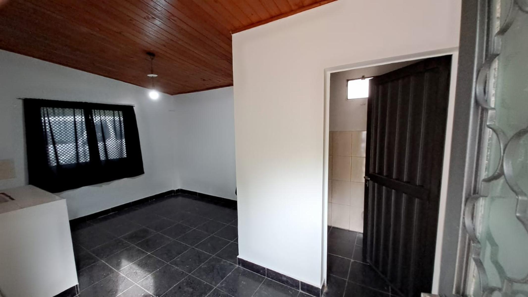 CASA EN VENTA EN CNEL. BRANDSEN - 19