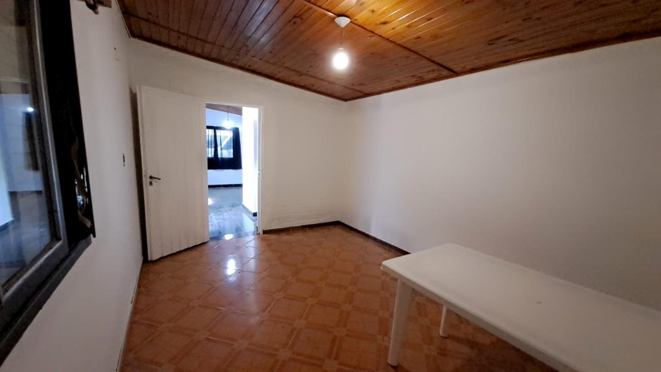 CASA EN VENTA EN CNEL. BRANDSEN - 20