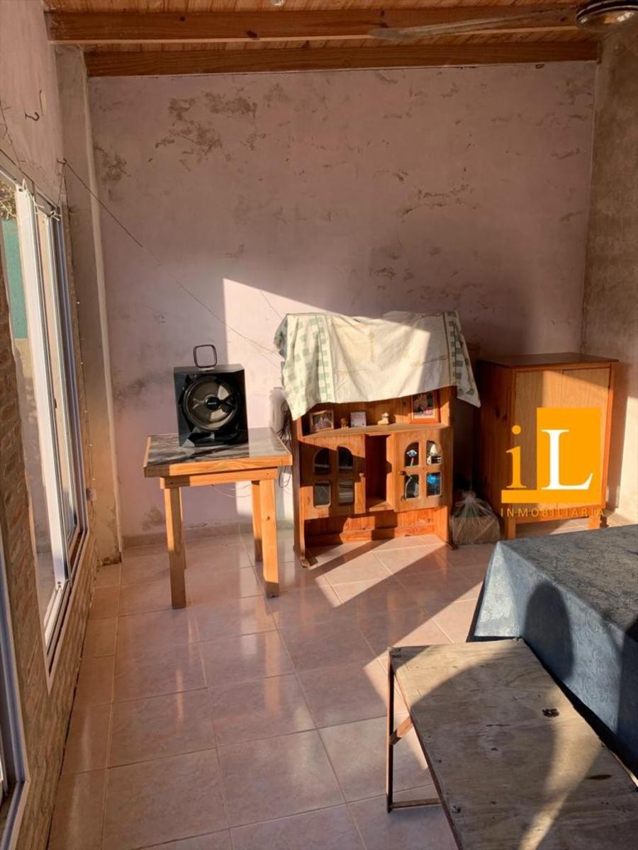 CASA EN VENTA EN Bº LOS PINOS - CNEL. BRANDSEN - 5