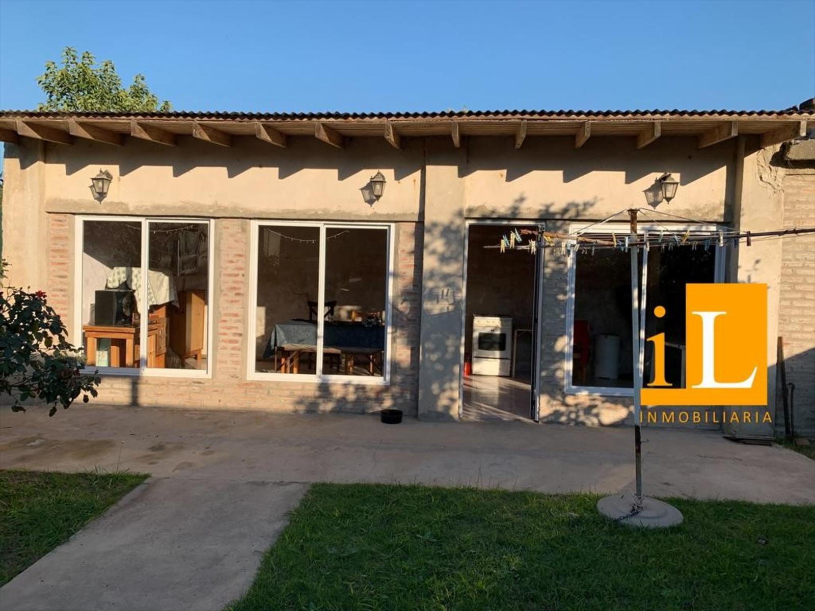 CASA EN VENTA EN Bº LOS PINOS - CNEL. BRANDSEN - 10