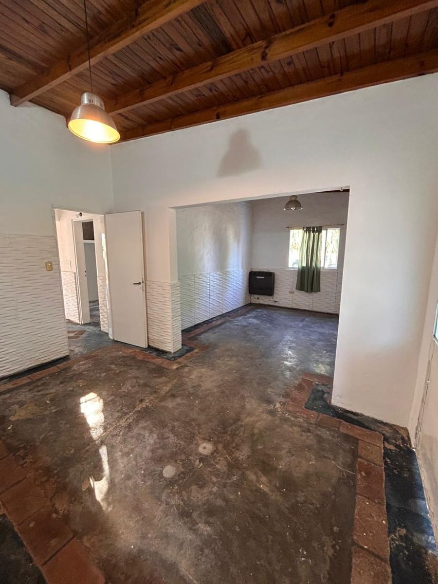 VENTA DE CASA EN CNEL. BRANDSEN - 4
