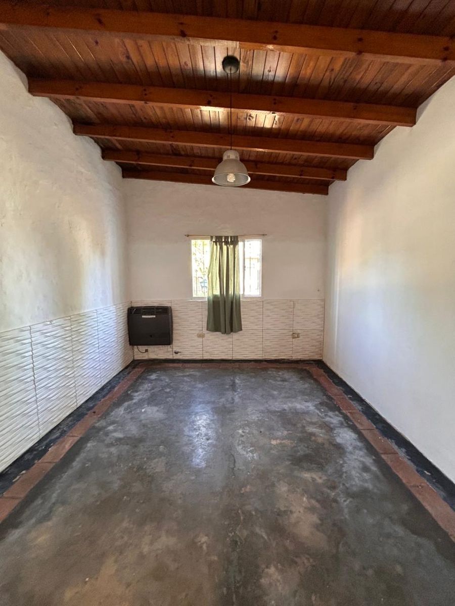 VENTA DE CASA EN CNEL. BRANDSEN - 5