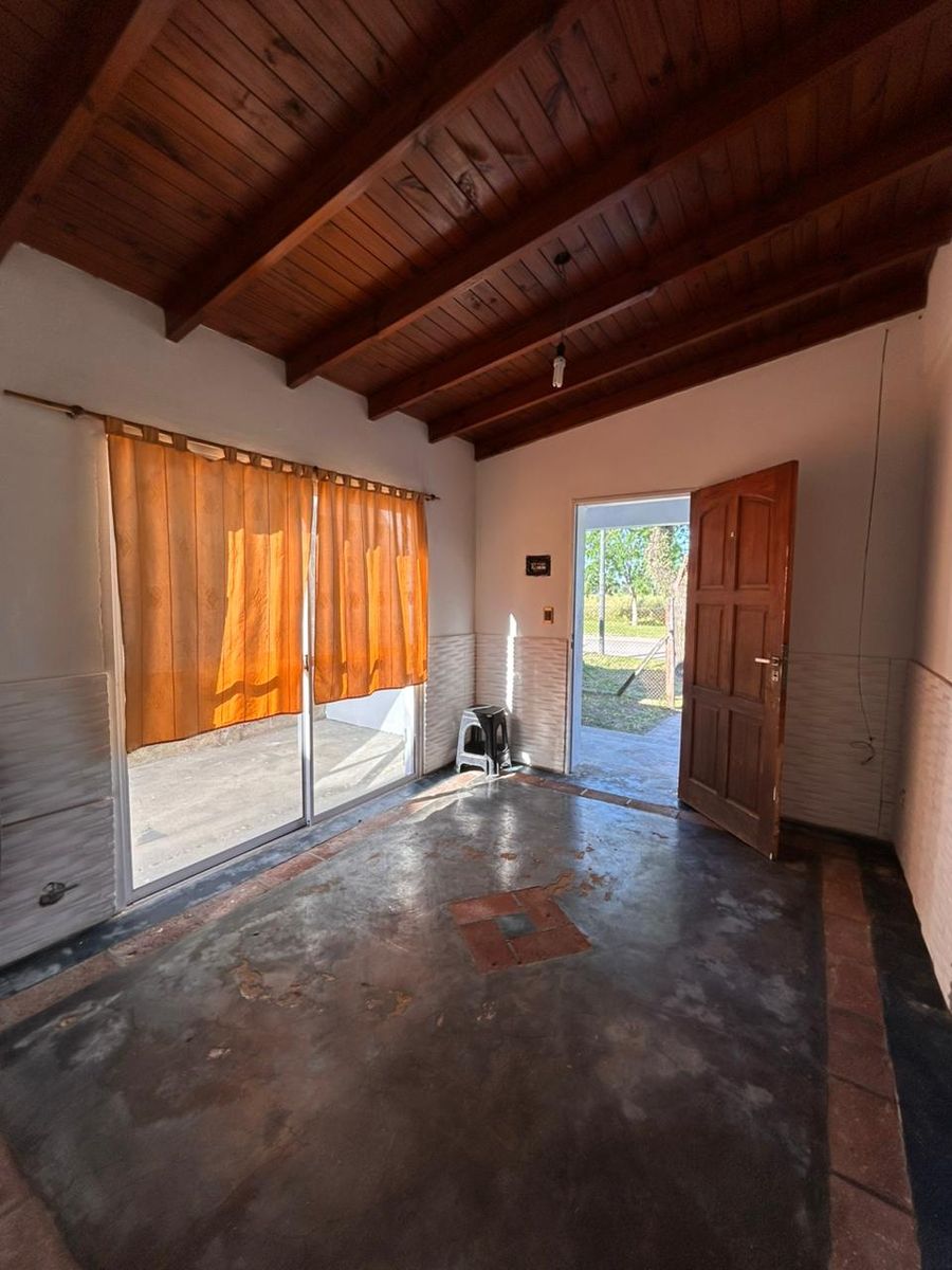 VENTA DE CASA EN CNEL. BRANDSEN - 6