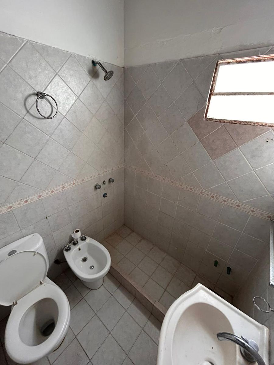VENTA DE CASA EN CNEL. BRANDSEN - 10