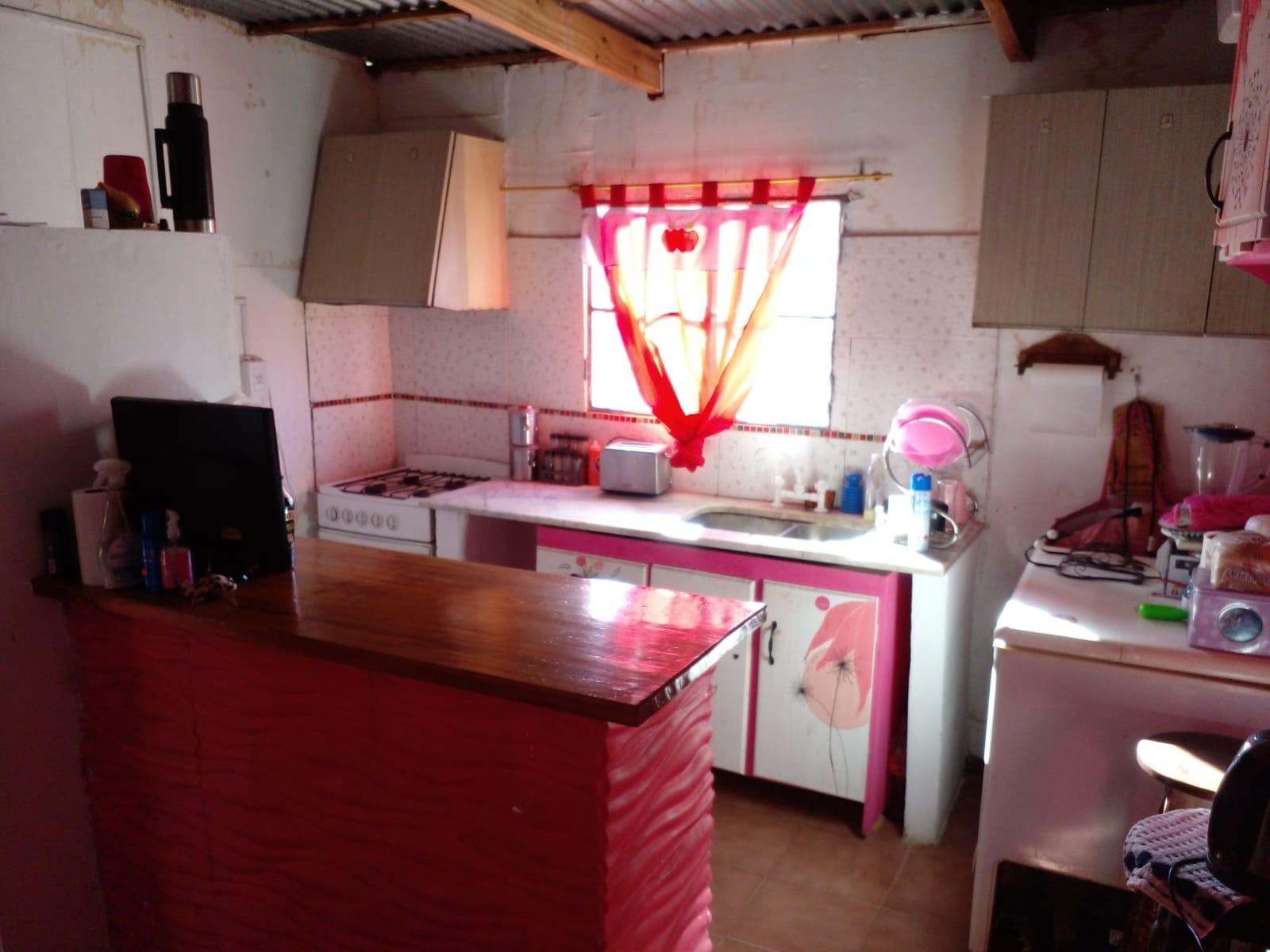 CASA EN Bº REPUBLICA - BRANDSEN - 4