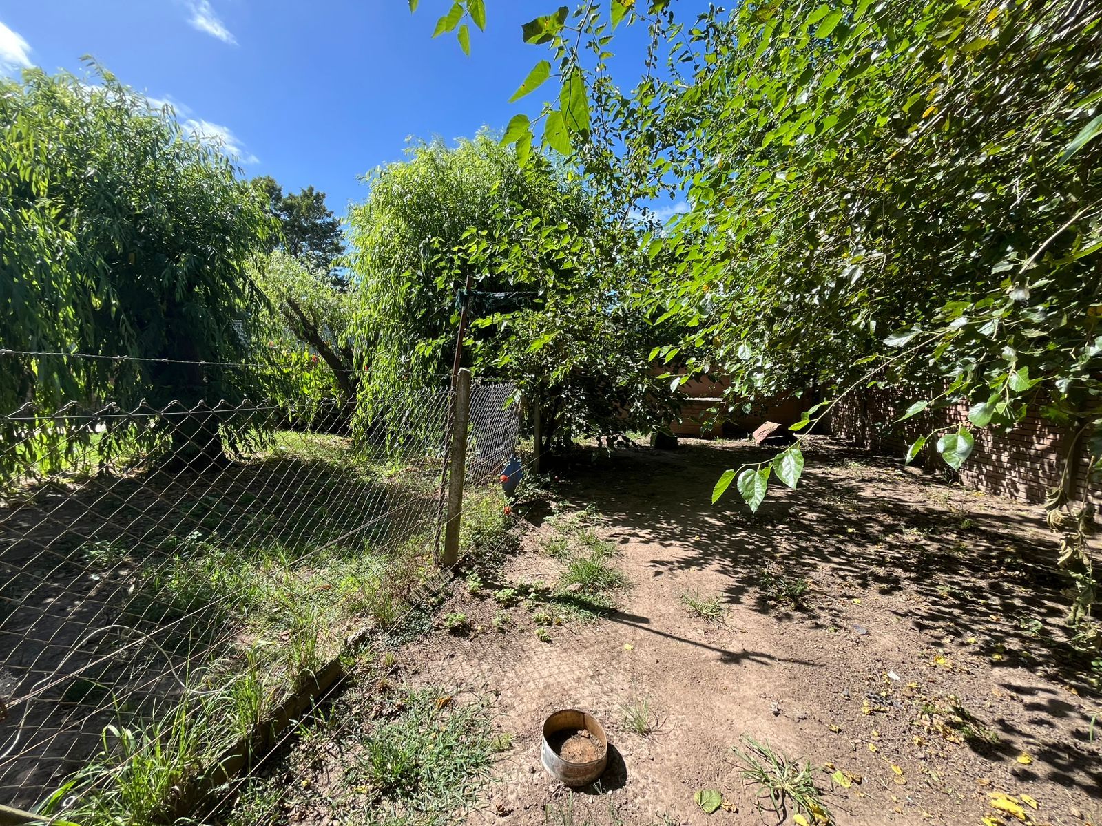Casa en venta en Jeppener - Amplio lote con parque - Dorrego entreSargiotti y Simón Irey — foto 3