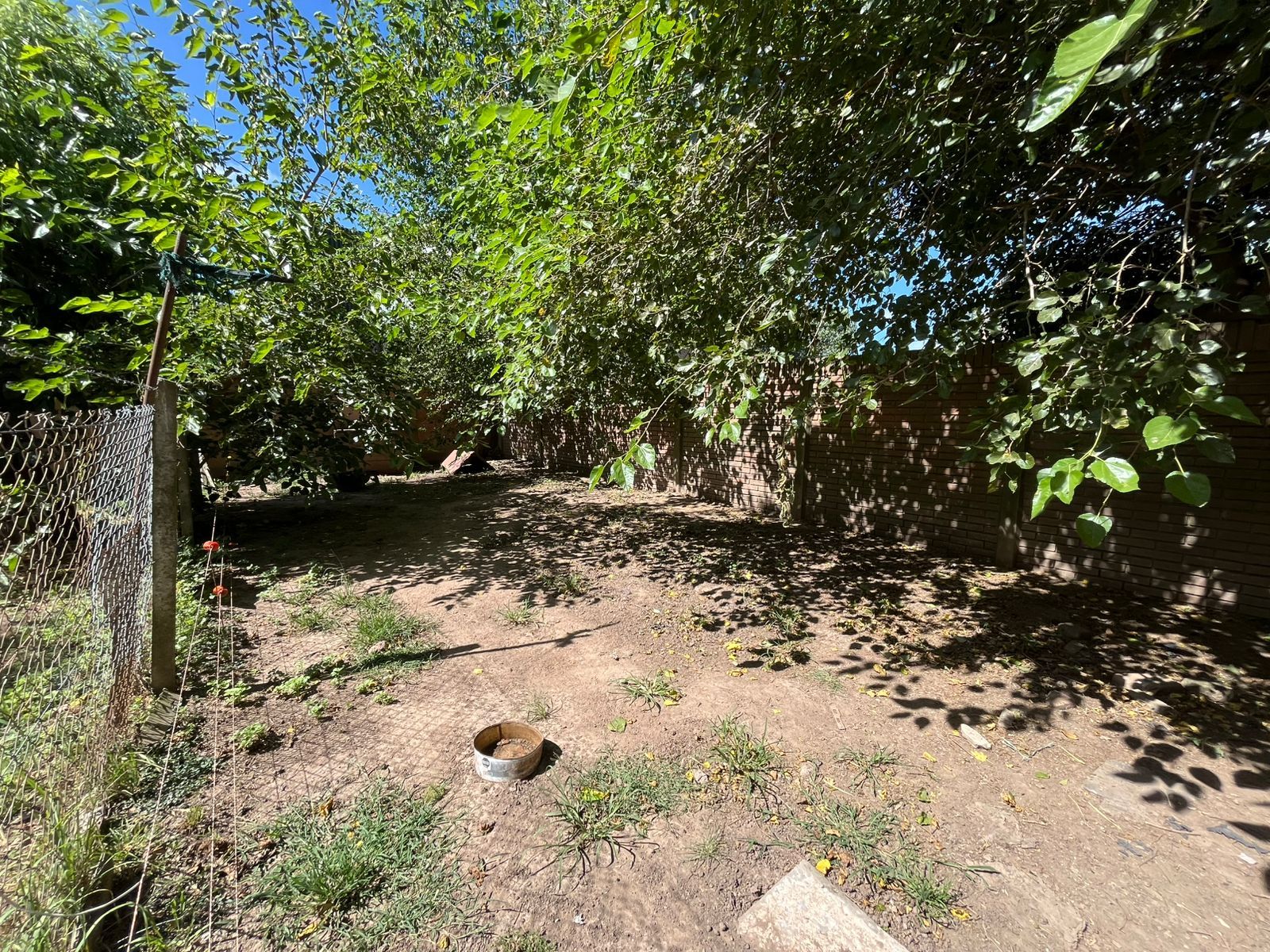 Casa en venta en Jeppener - Amplio lote con parque - Dorrego entreSargiotti y Simón Irey — foto 4