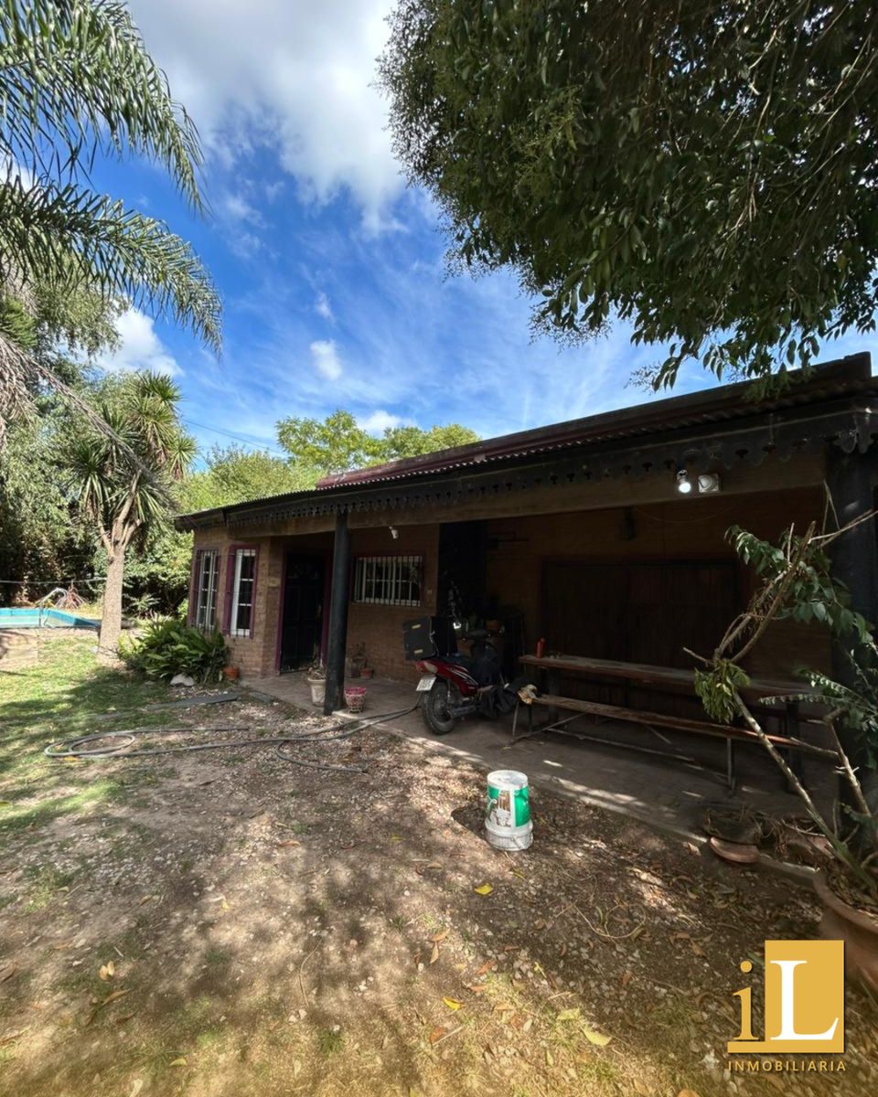 Casa En Venta En Barrio Las Américas - 2100m2 Con Piscina — foto 2