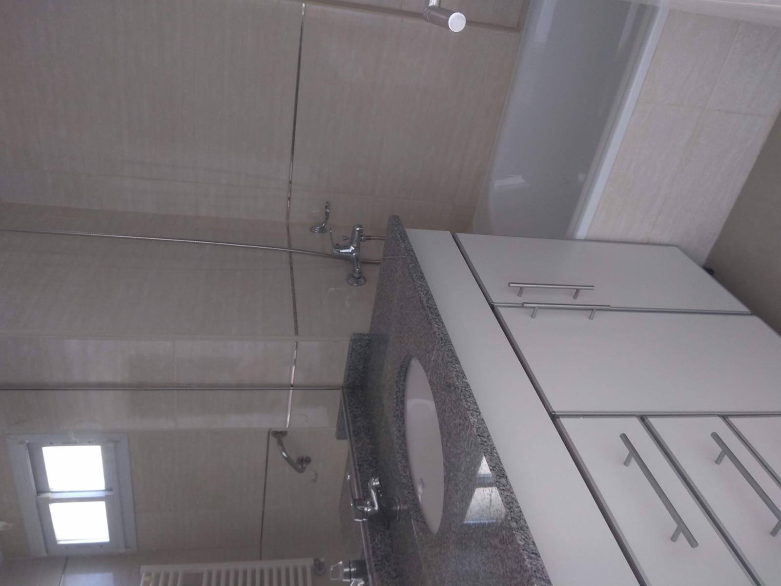 En venta depto dos ambientes a estrenar con vista lateral al mar — foto 3
