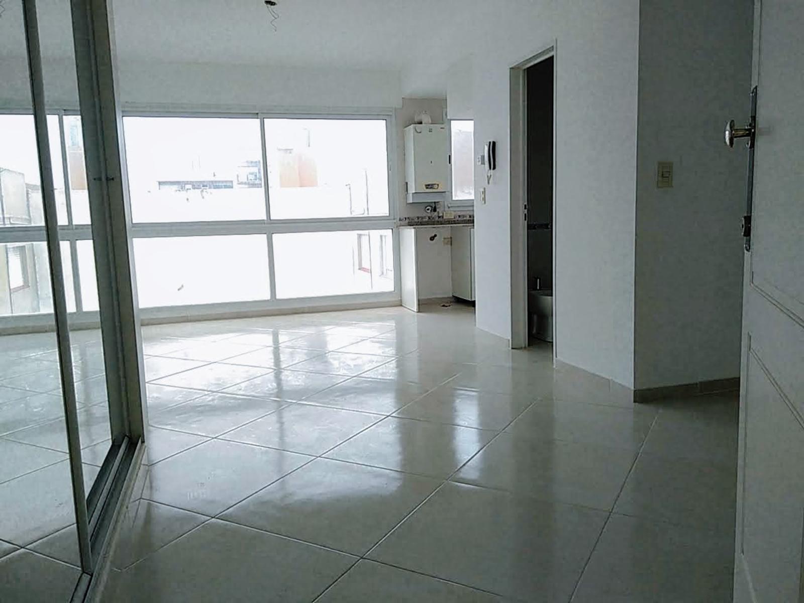 EN VENTA Departamento dos amb a estrenar . La Perla — foto 2