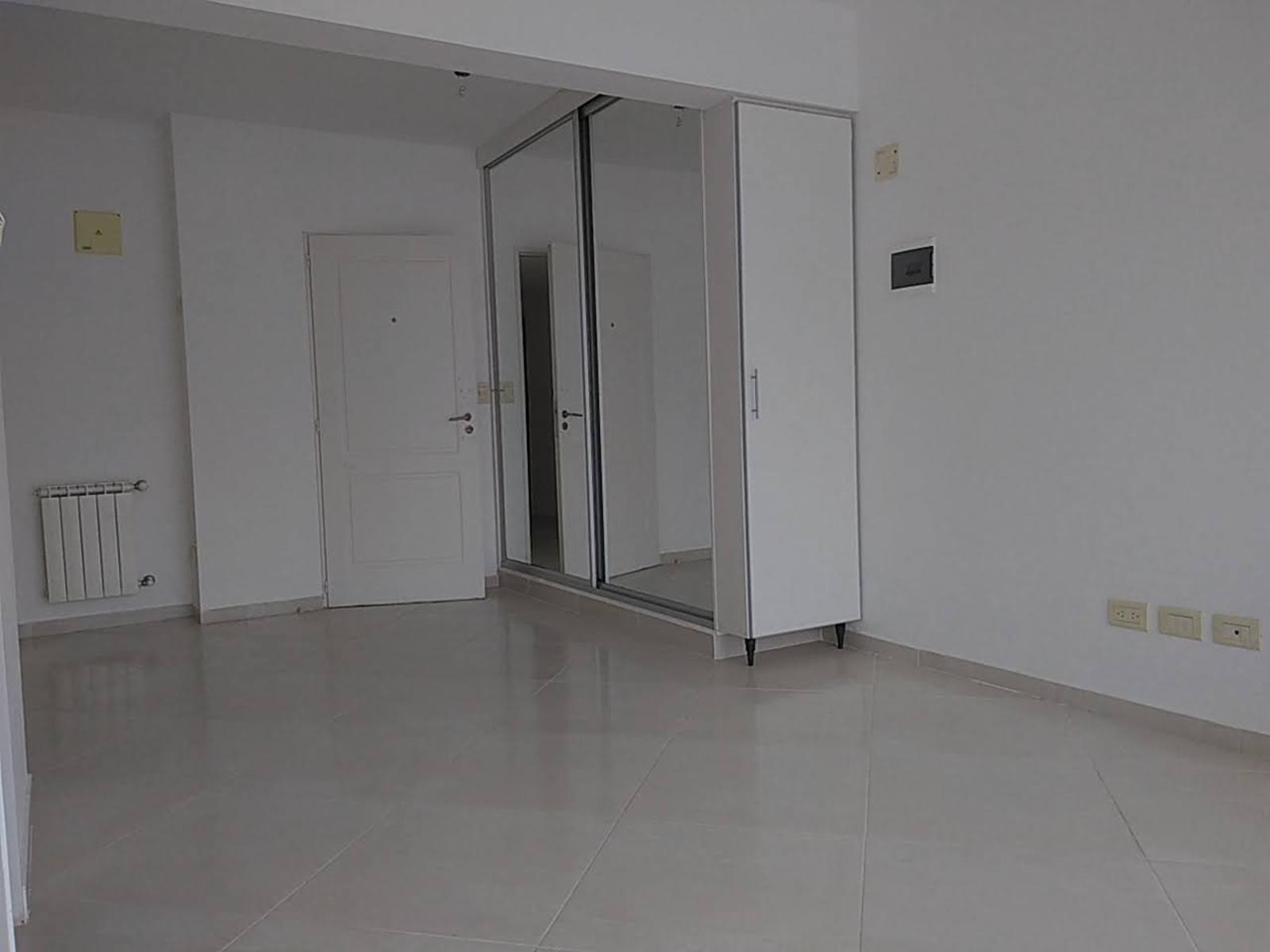 EN VENTA Departamento dos amb a estrenar . La Perla — foto 5