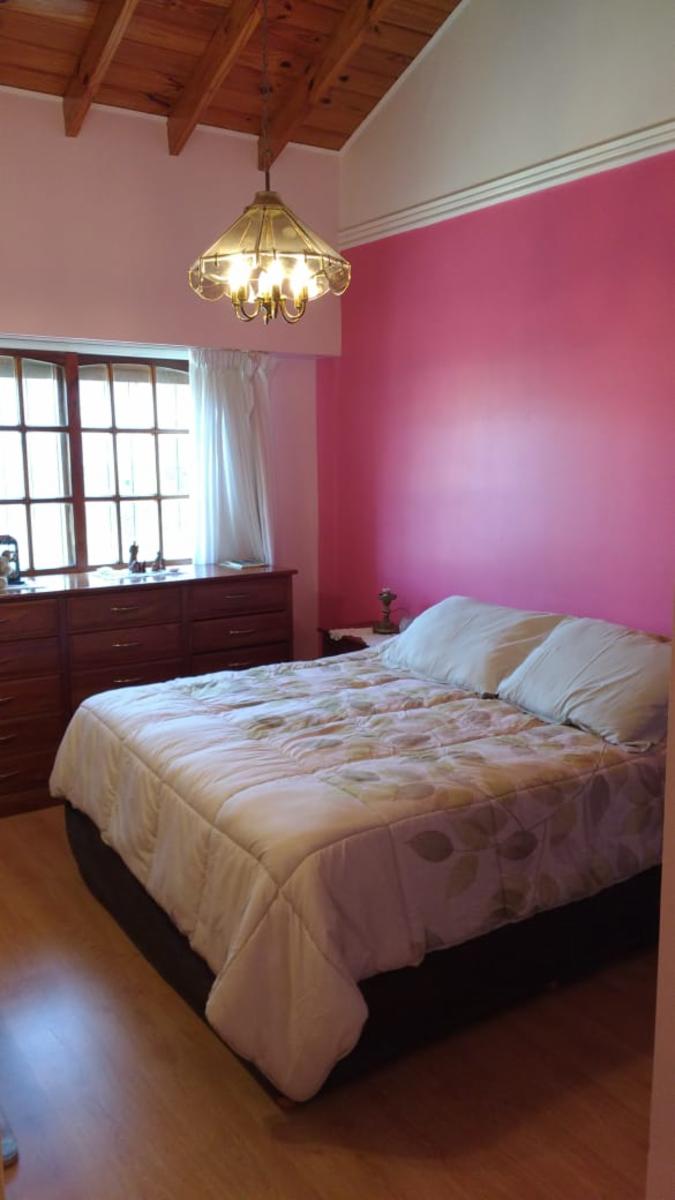 HERMOSO DUPLEX 4 AMBIENTES CON GARAJE Y FONDO LIBRE - 10