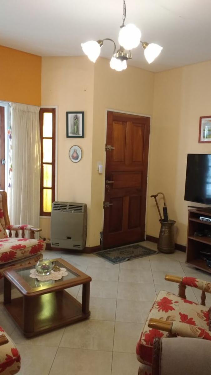HERMOSO DUPLEX 4 AMBIENTES CON GARAJE Y FONDO LIBRE - 12