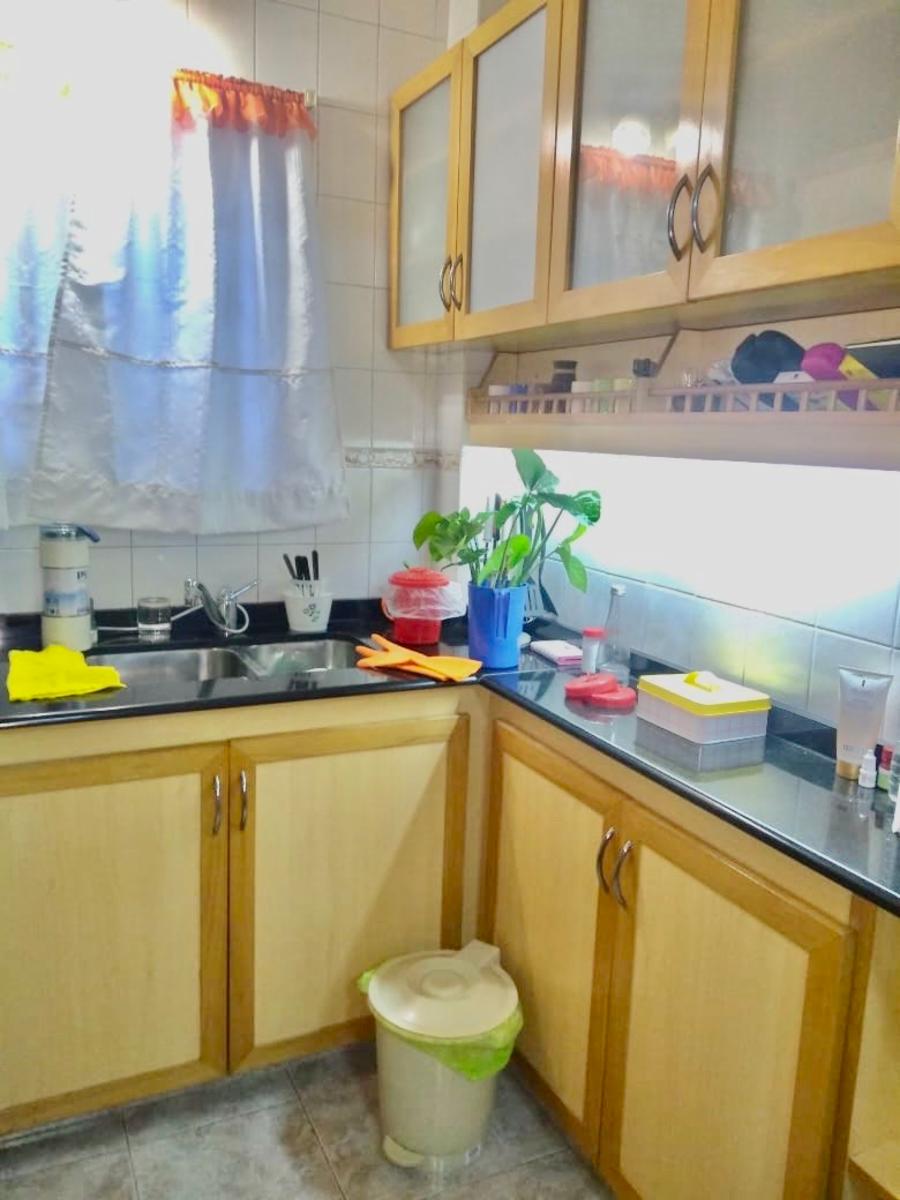 DEPARTAMENTO EN DOS PLANTAS DE 4 AMBIENTES CON TERRAZA Y PATI0 — foto 3